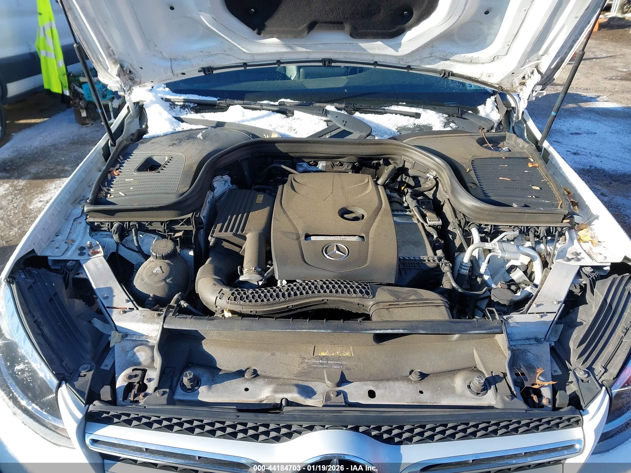MERCEDES-BENZ GLC image 10