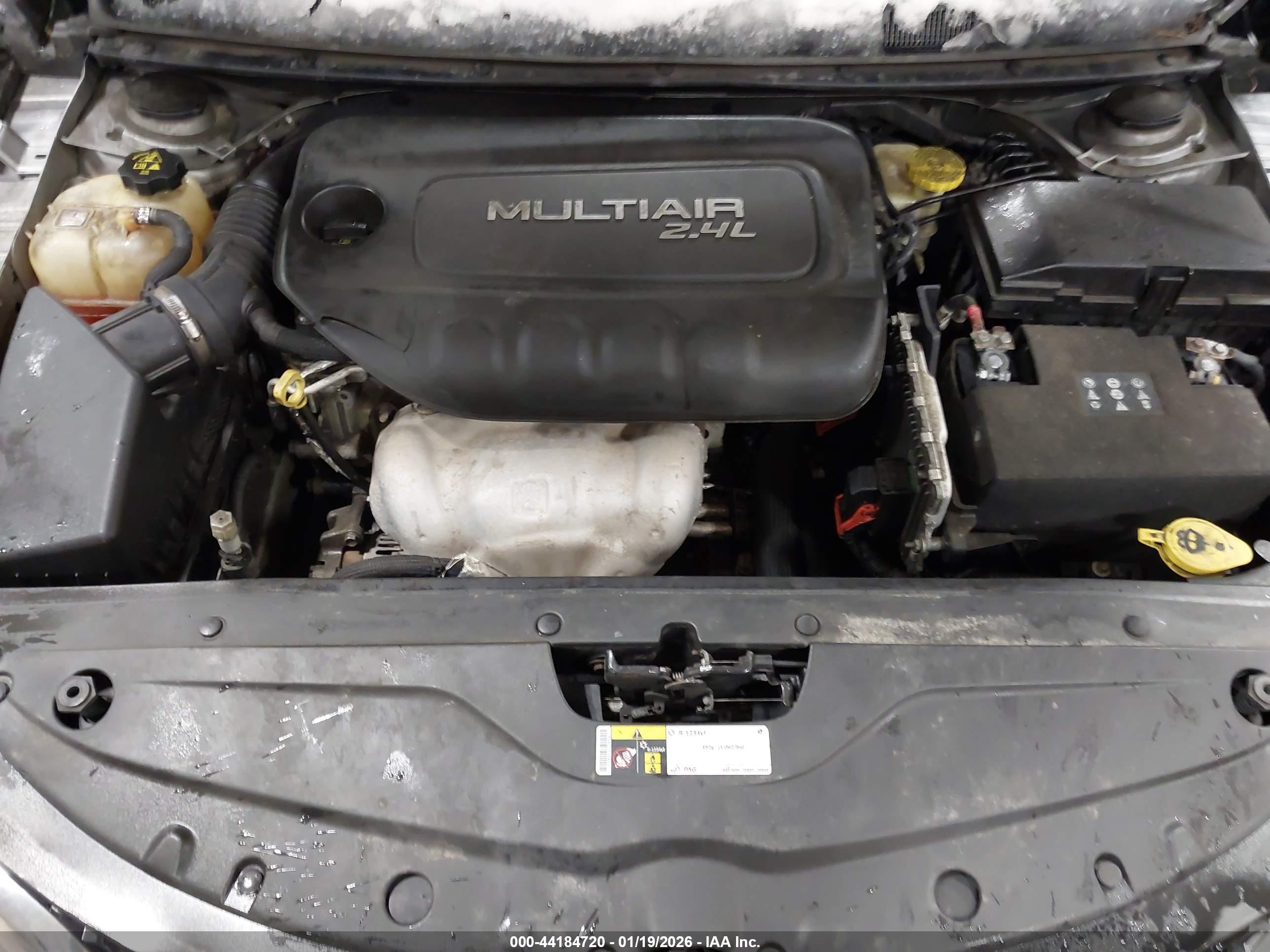 CHRYSLER 200 image 10