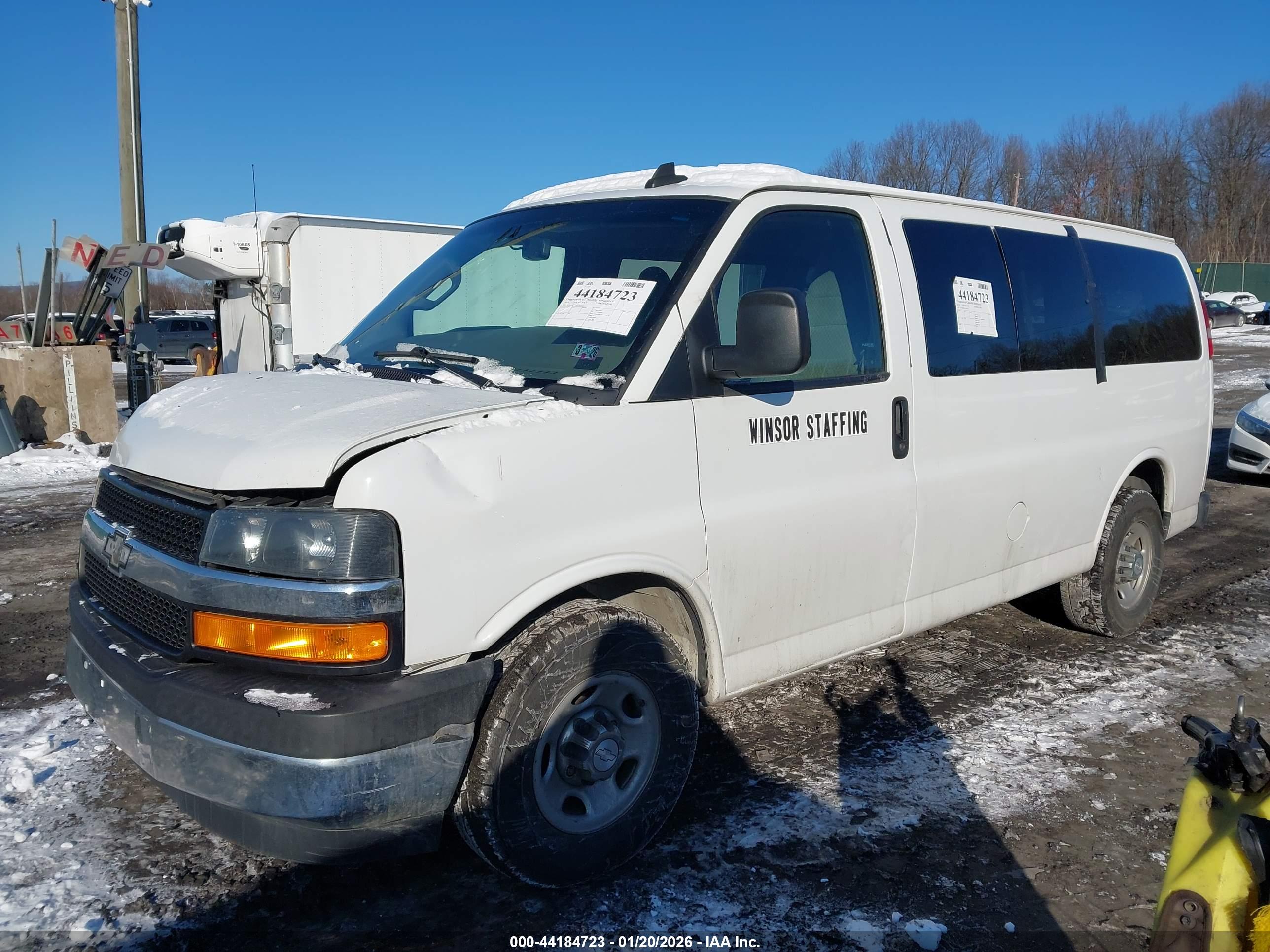 CHEVROLET EXPRESS image 2