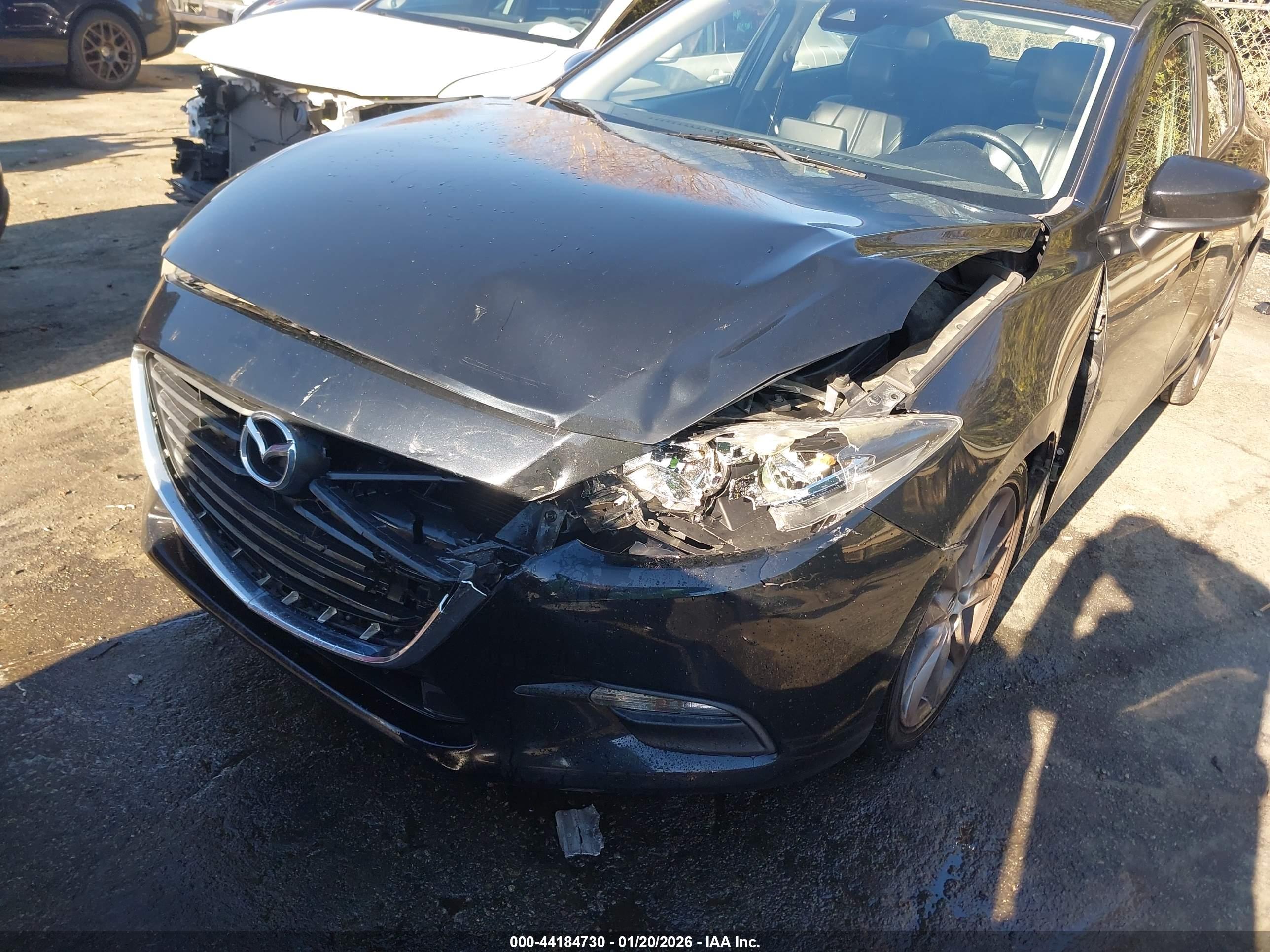 MAZDA MAZDA3 image 6