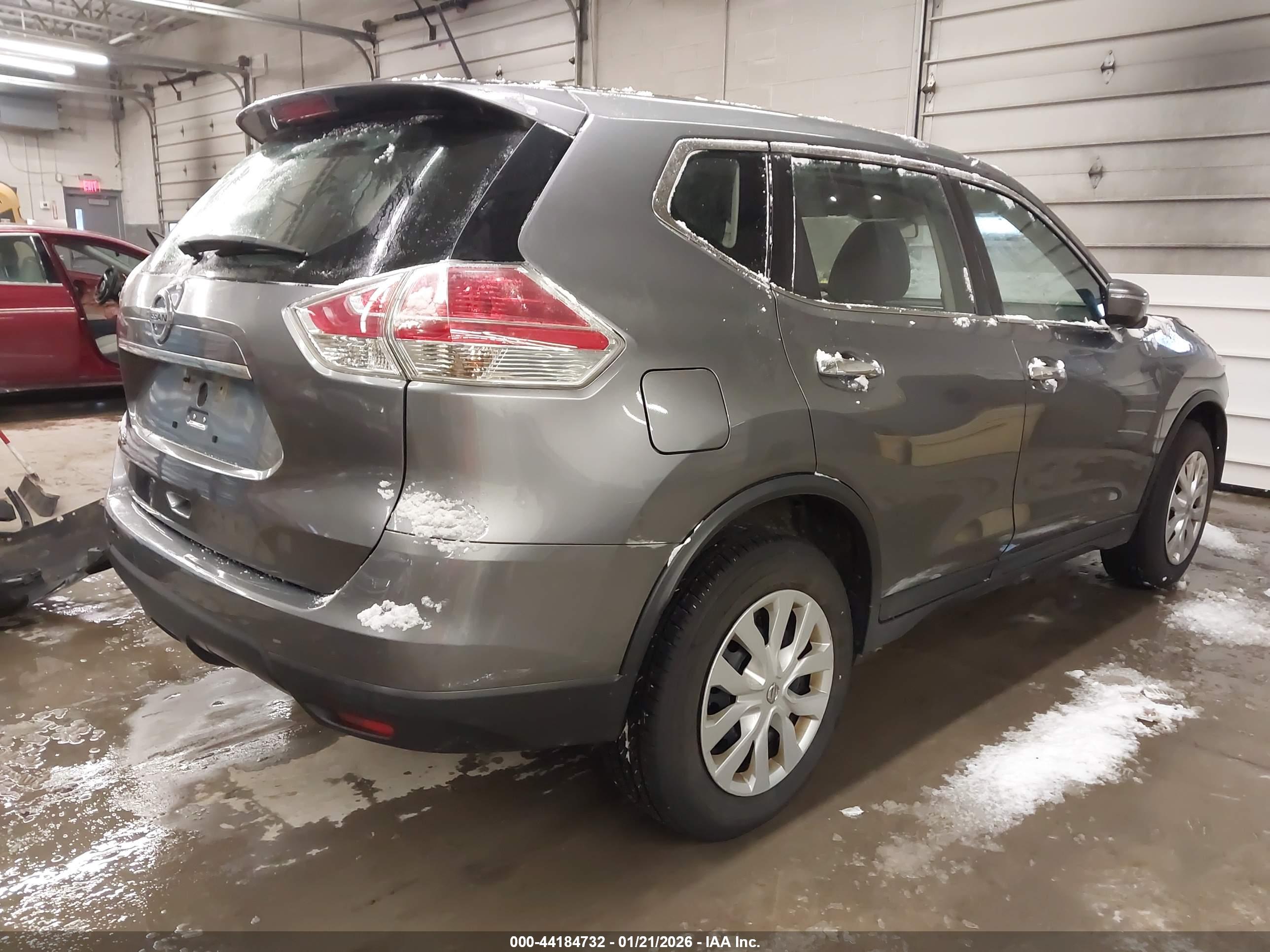 NISSAN ROGUE image 4