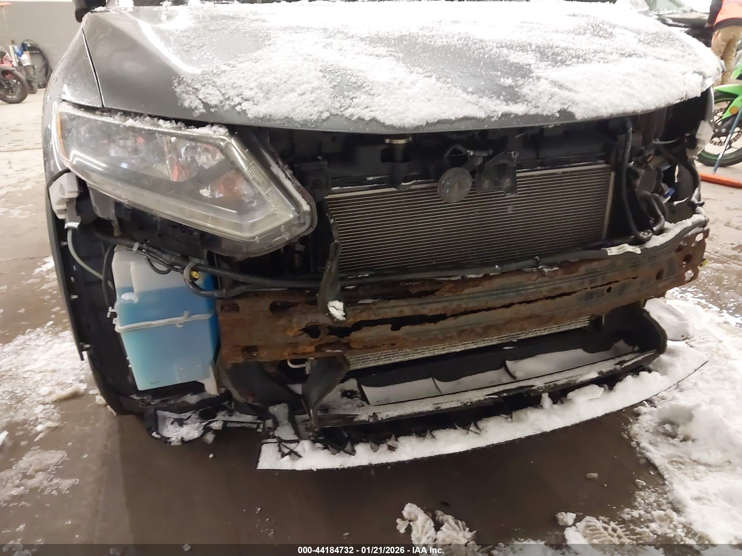NISSAN ROGUE image 6