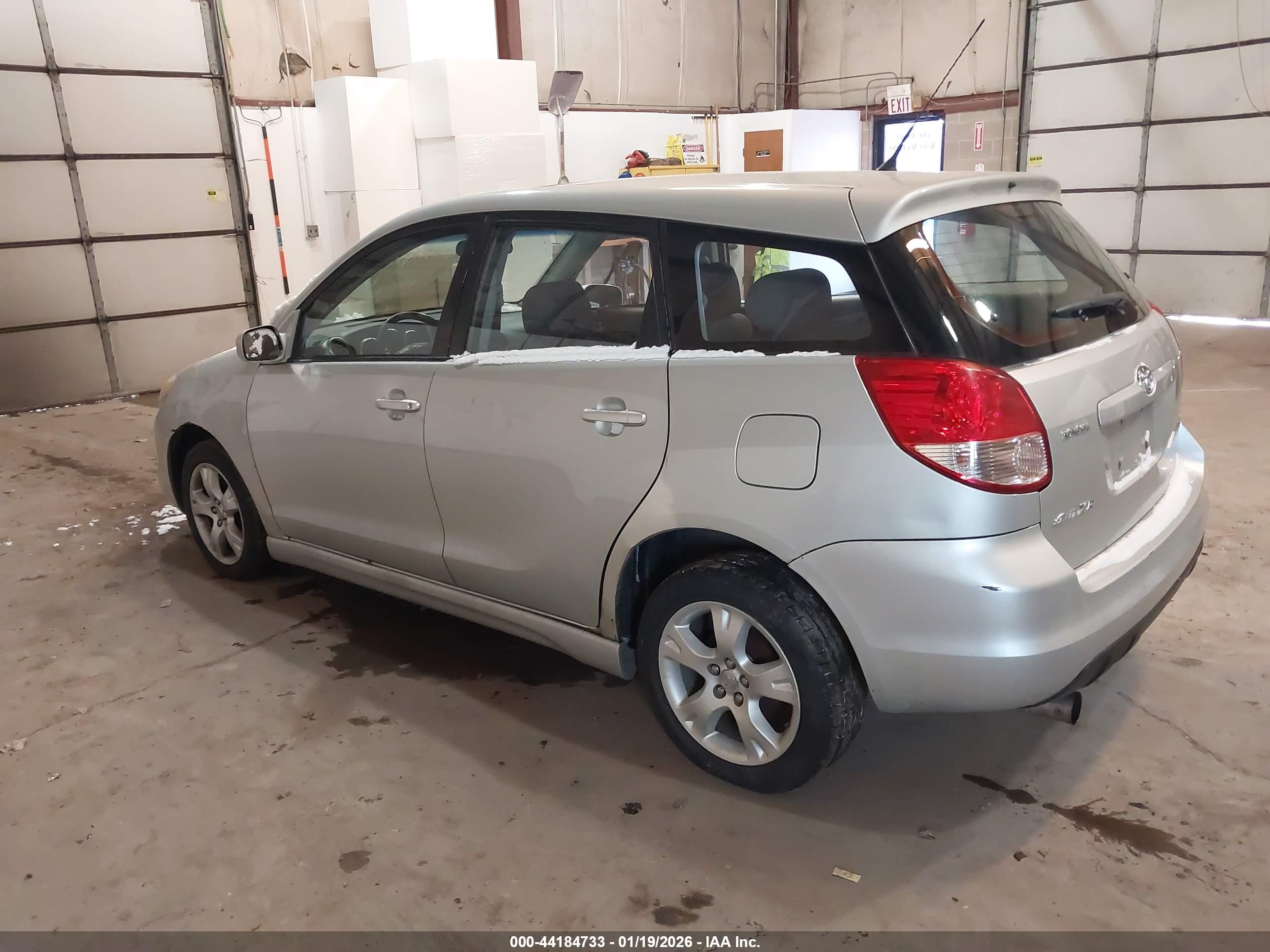TOYOTA MATRIX image 3