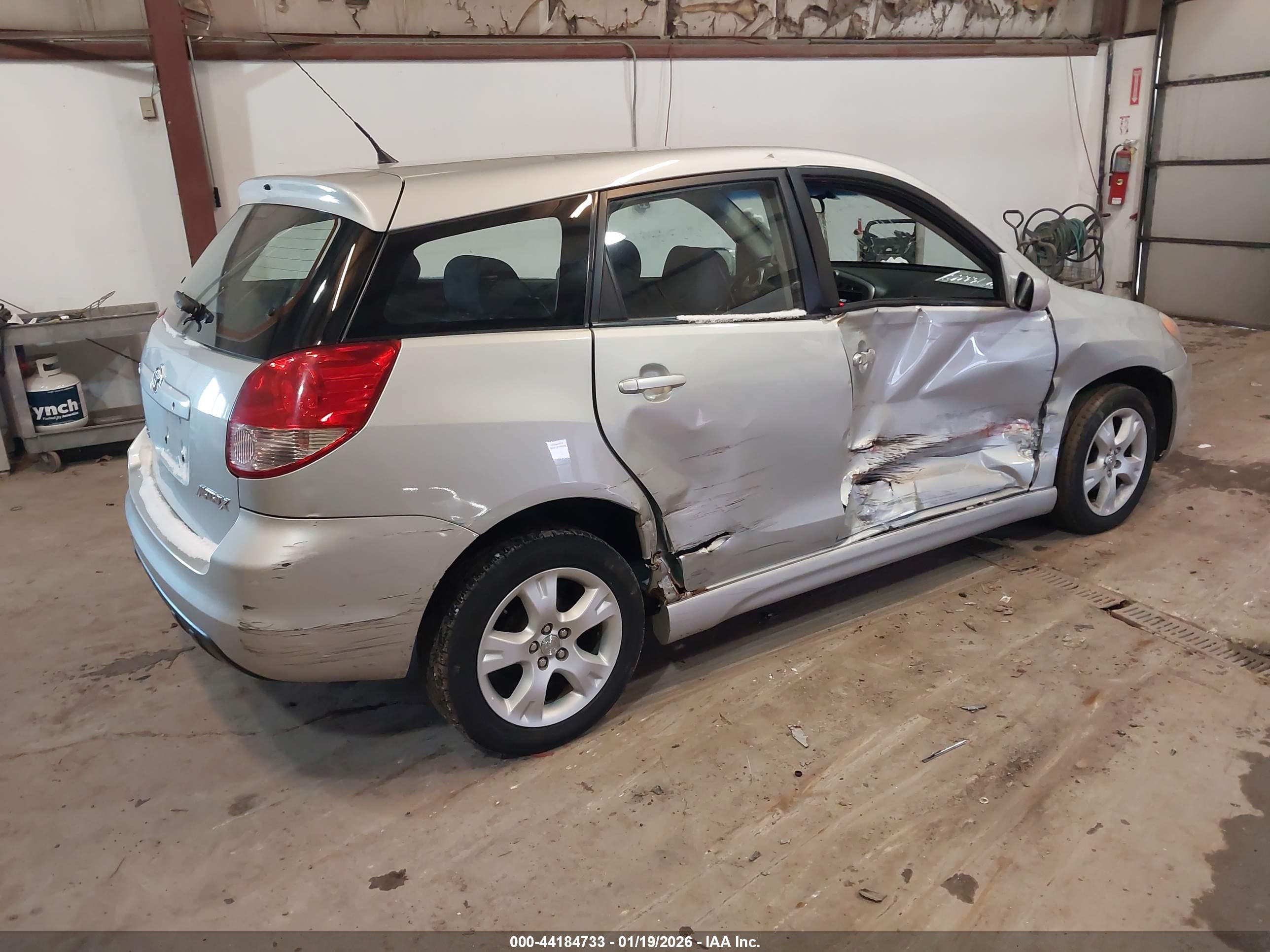 TOYOTA MATRIX image 4