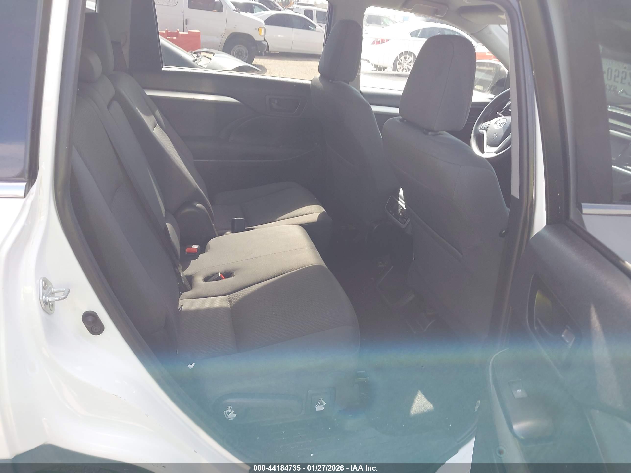 TOYOTA HIGHLANDER image 8
