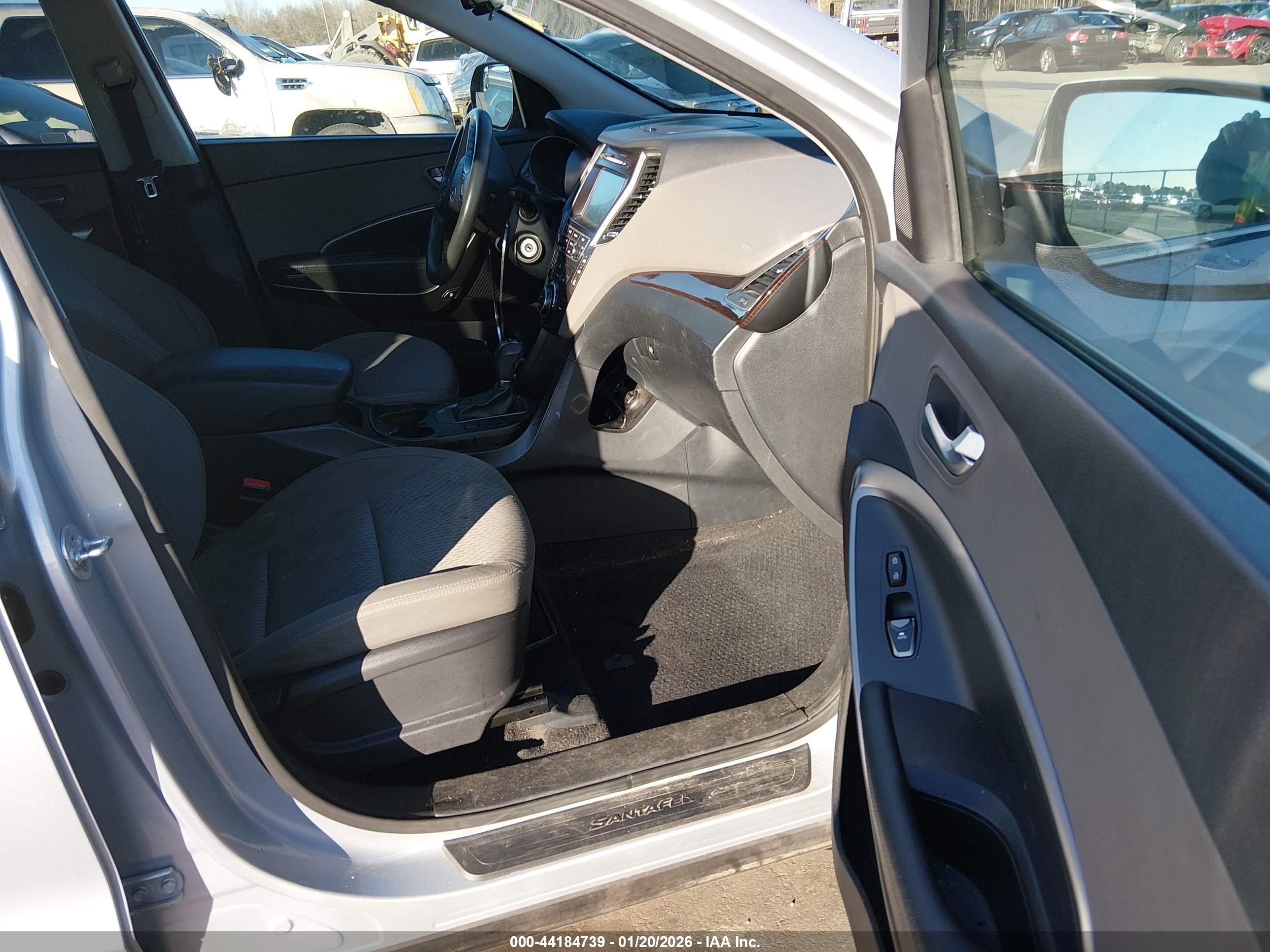 HYUNDAI SANTA image 5