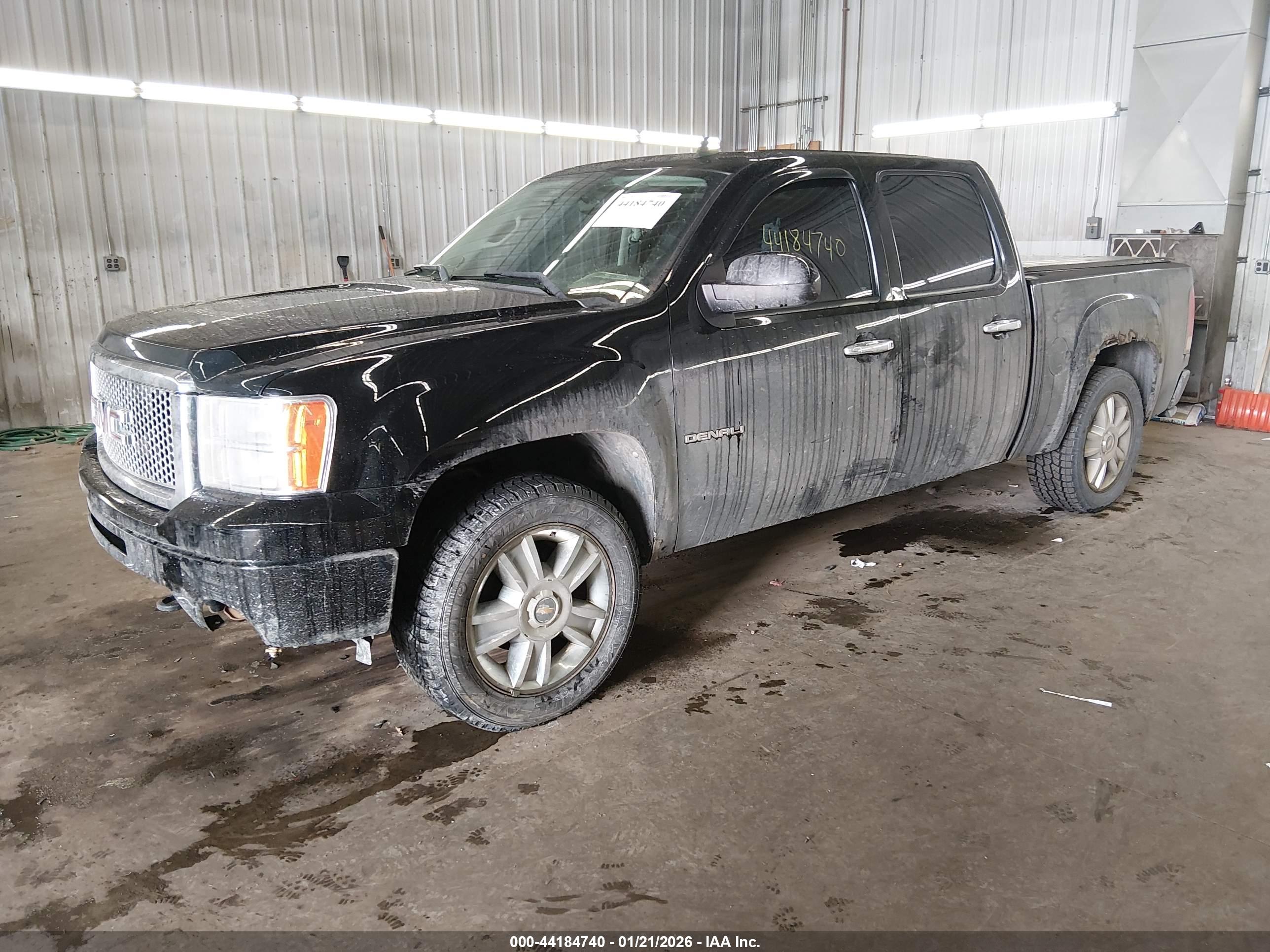 GMC SIERRA image 2