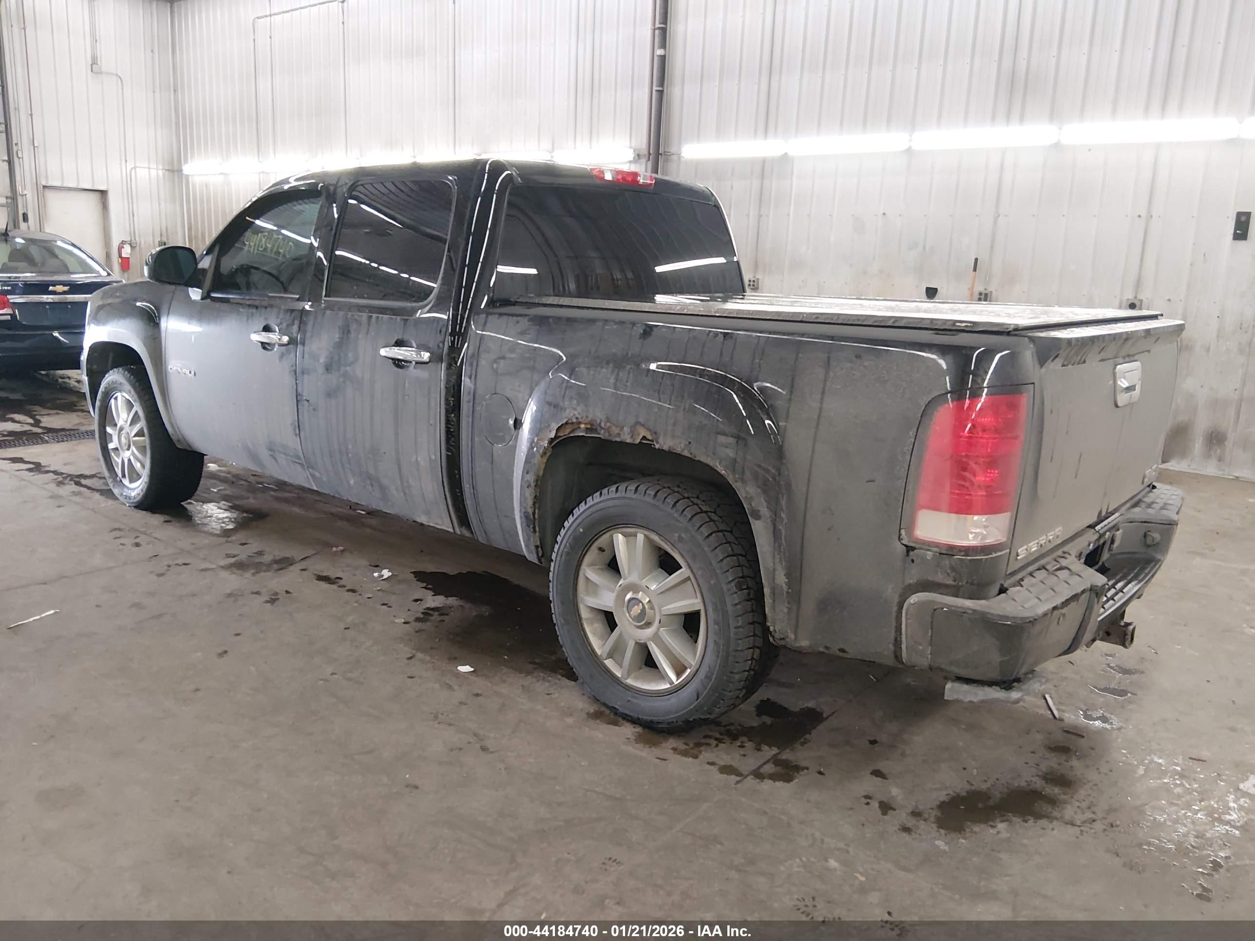 GMC SIERRA image 3