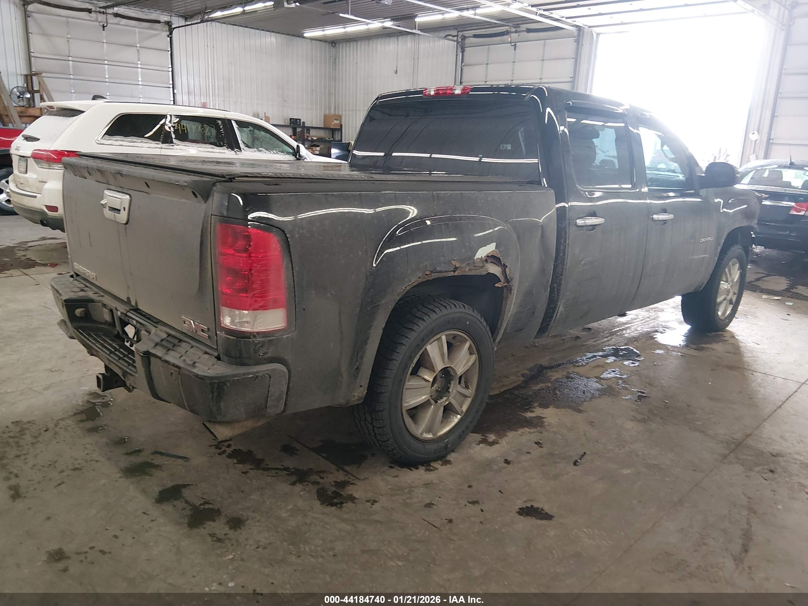 GMC SIERRA image 4