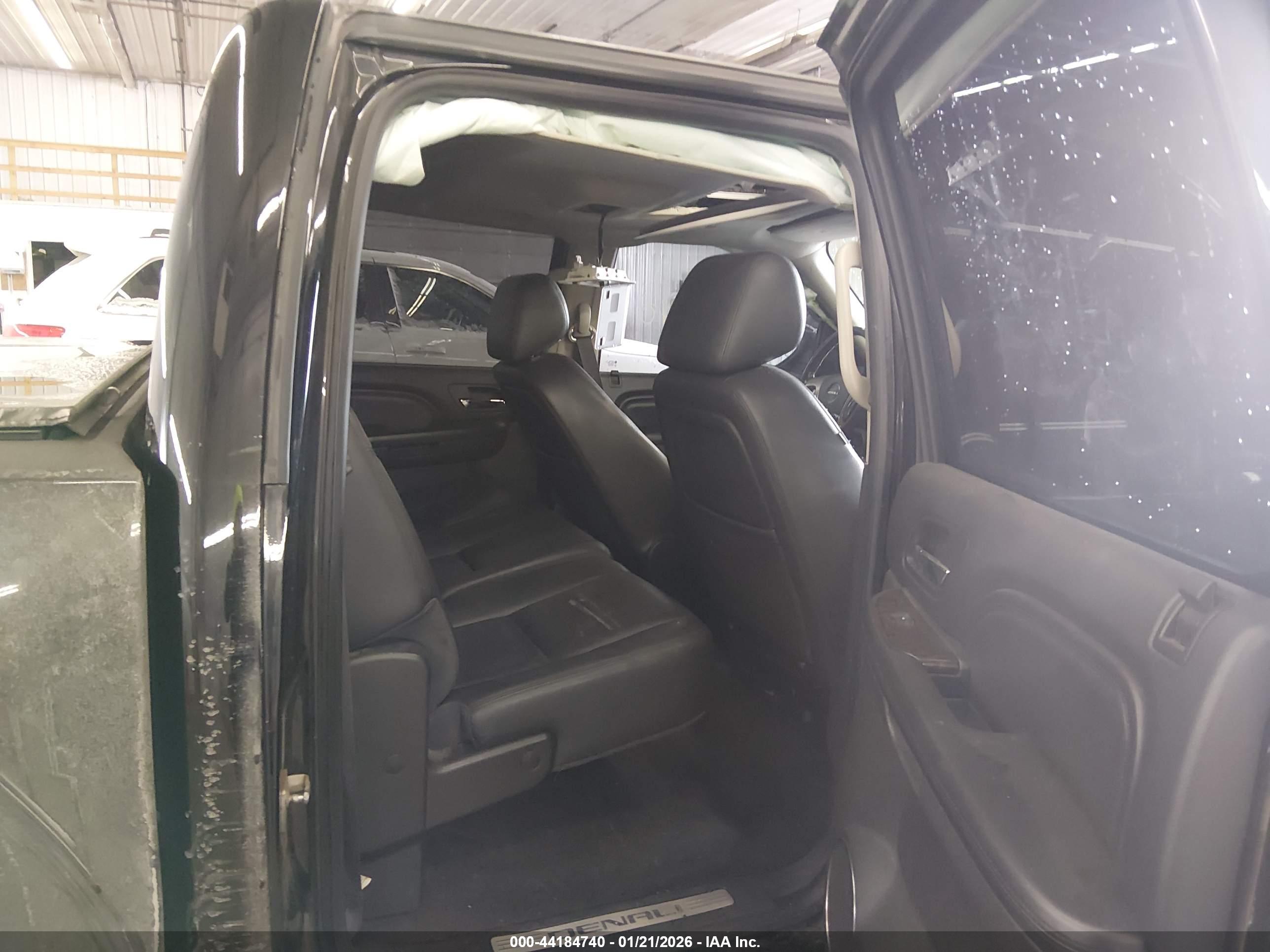 GMC SIERRA image 8