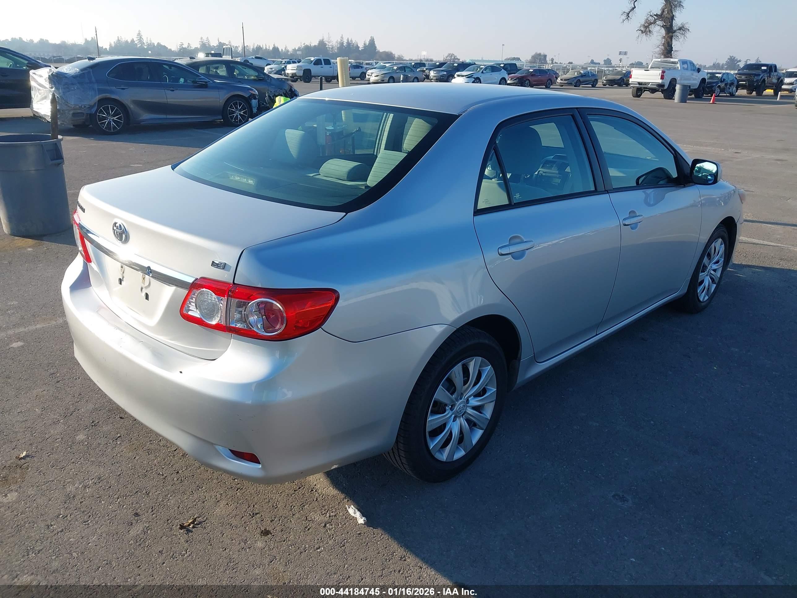 TOYOTA COROLLA image 4