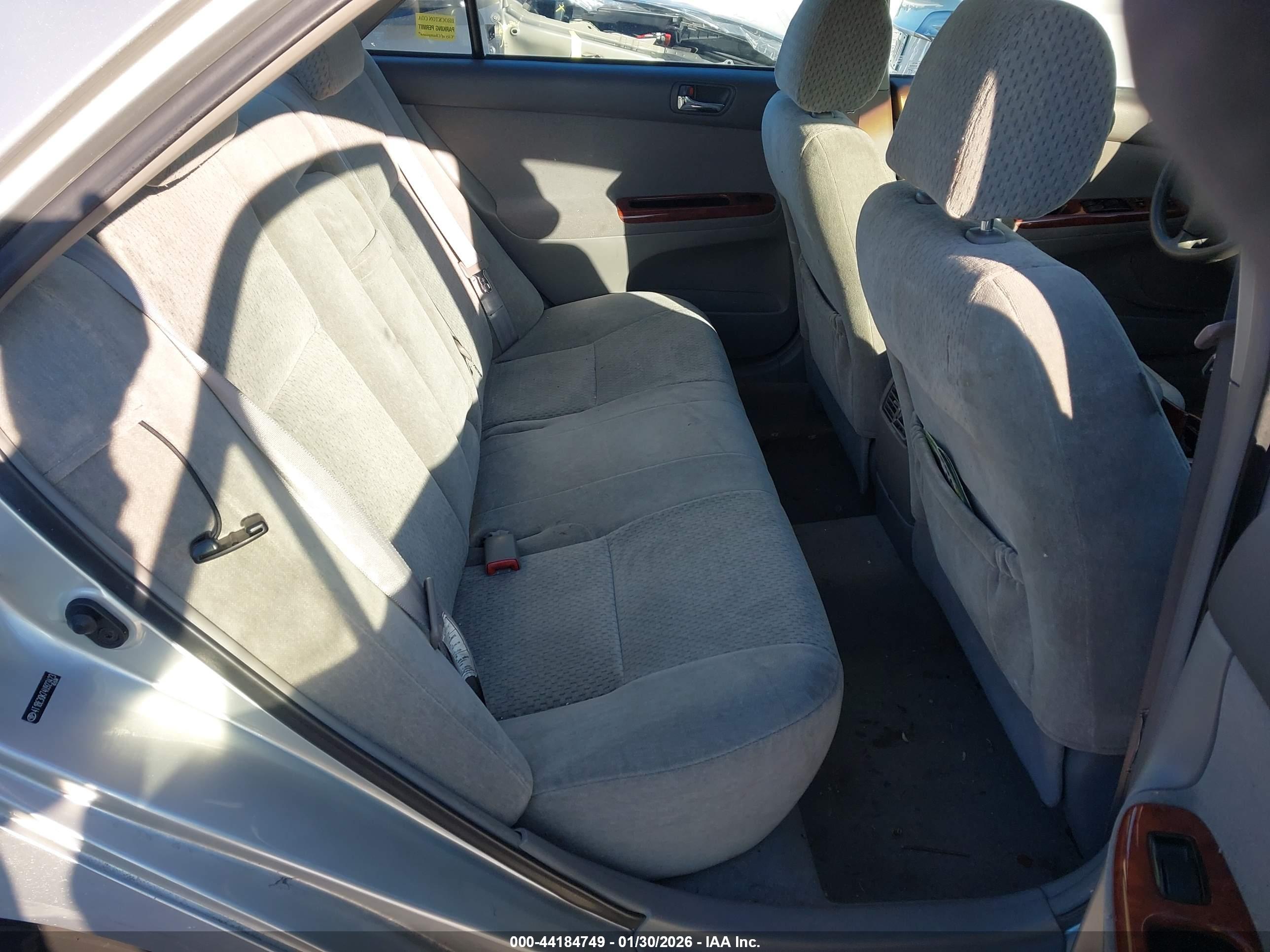 TOYOTA CAMRY image 8