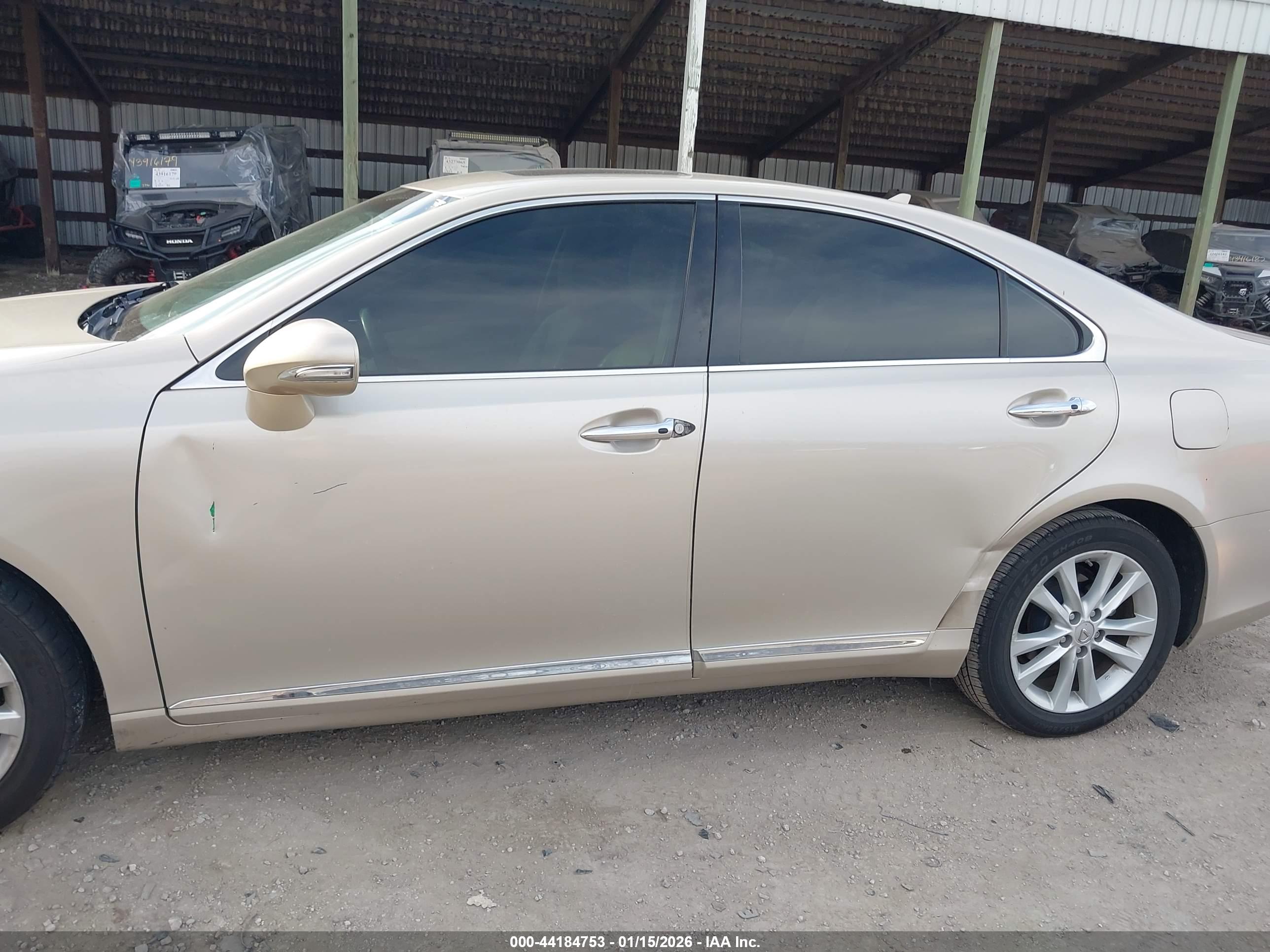 LEXUS ES image 6