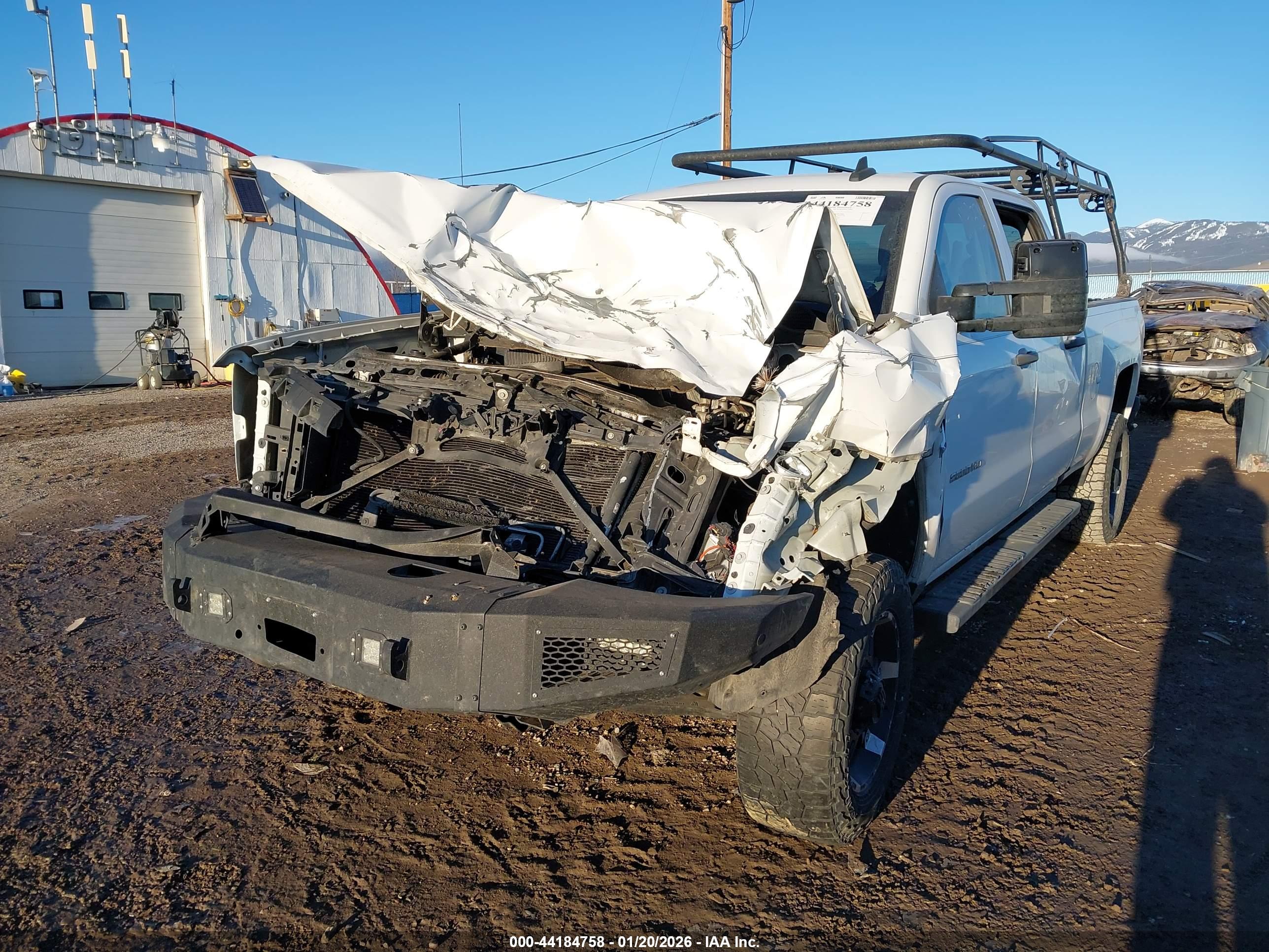 CHEVROLET SILVERADO image 6