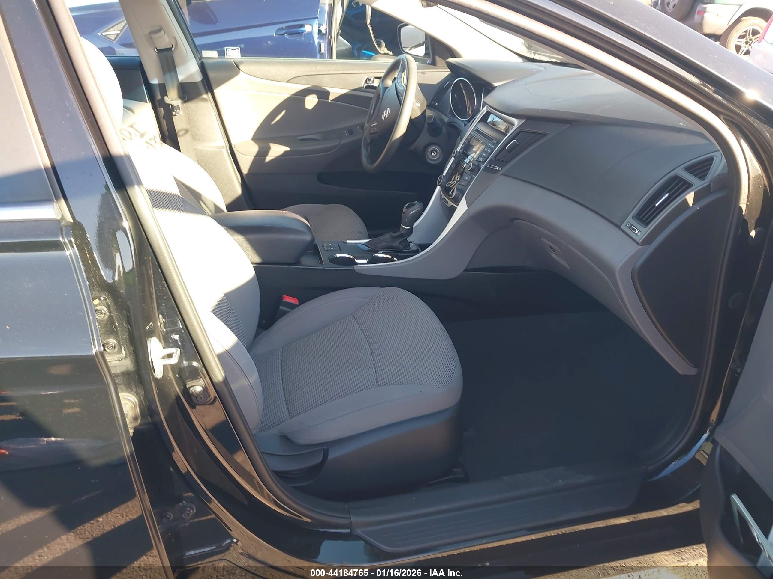 HYUNDAI SONATA image 5