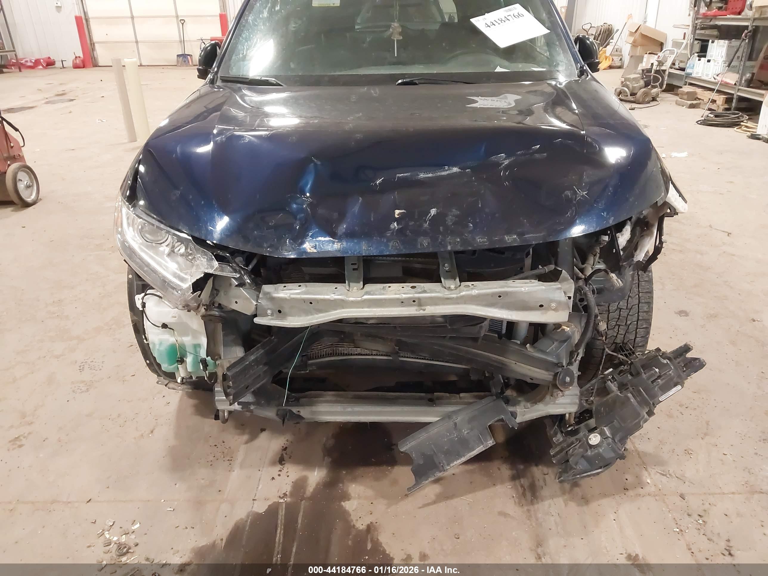 MITSUBISHI OUTLANDER image 6