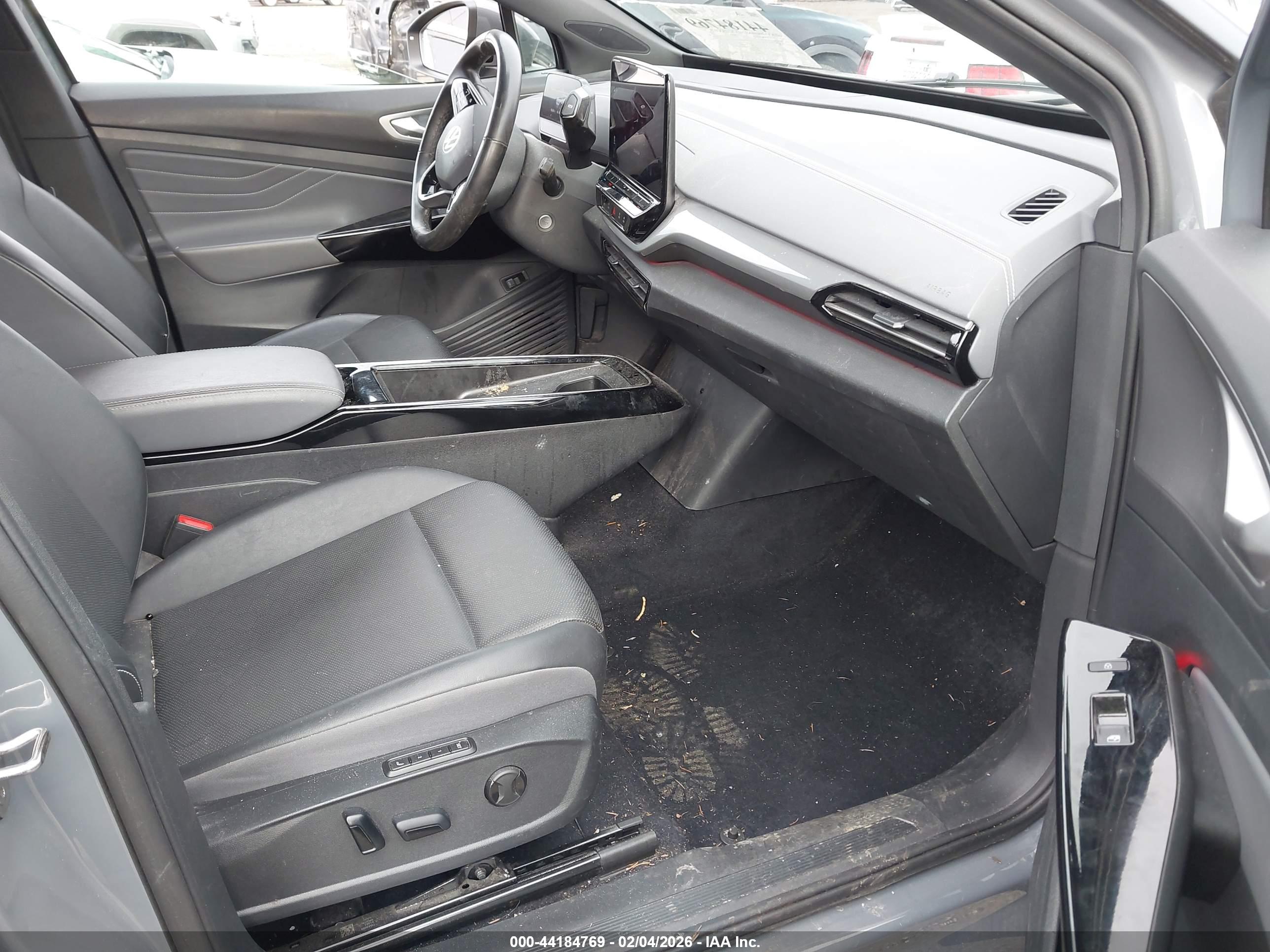 VOLKSWAGEN ID.4 image 5