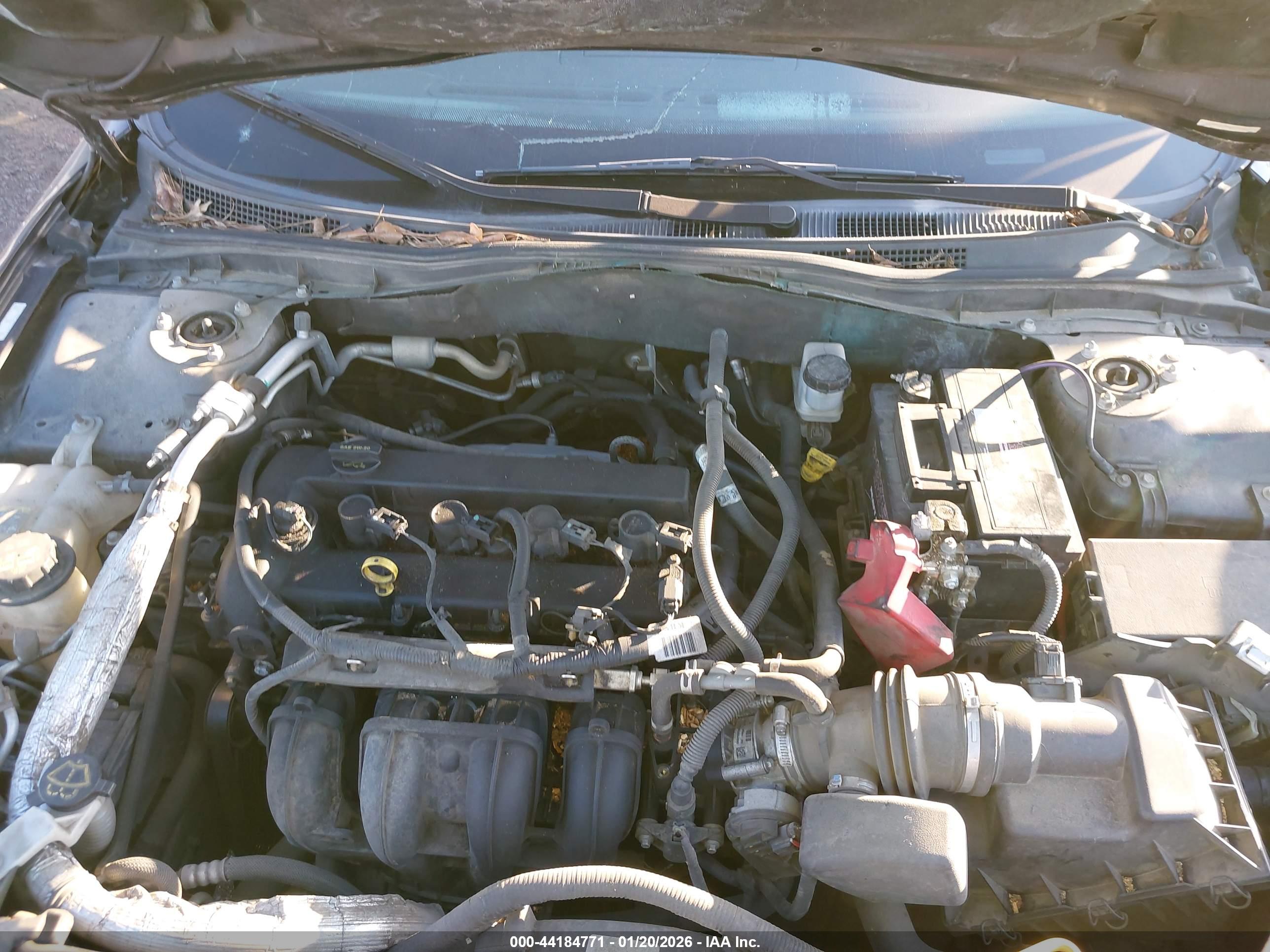 FORD FUSION image 10
