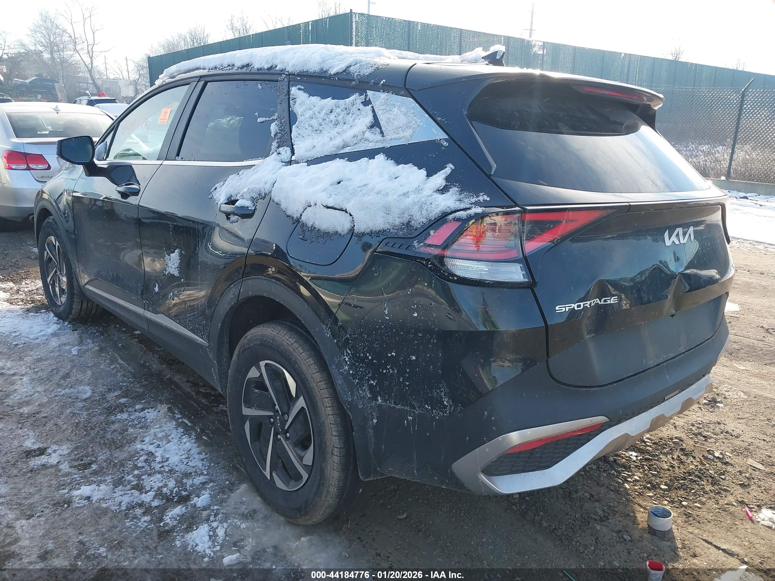 KIA SPORTAGE image 3