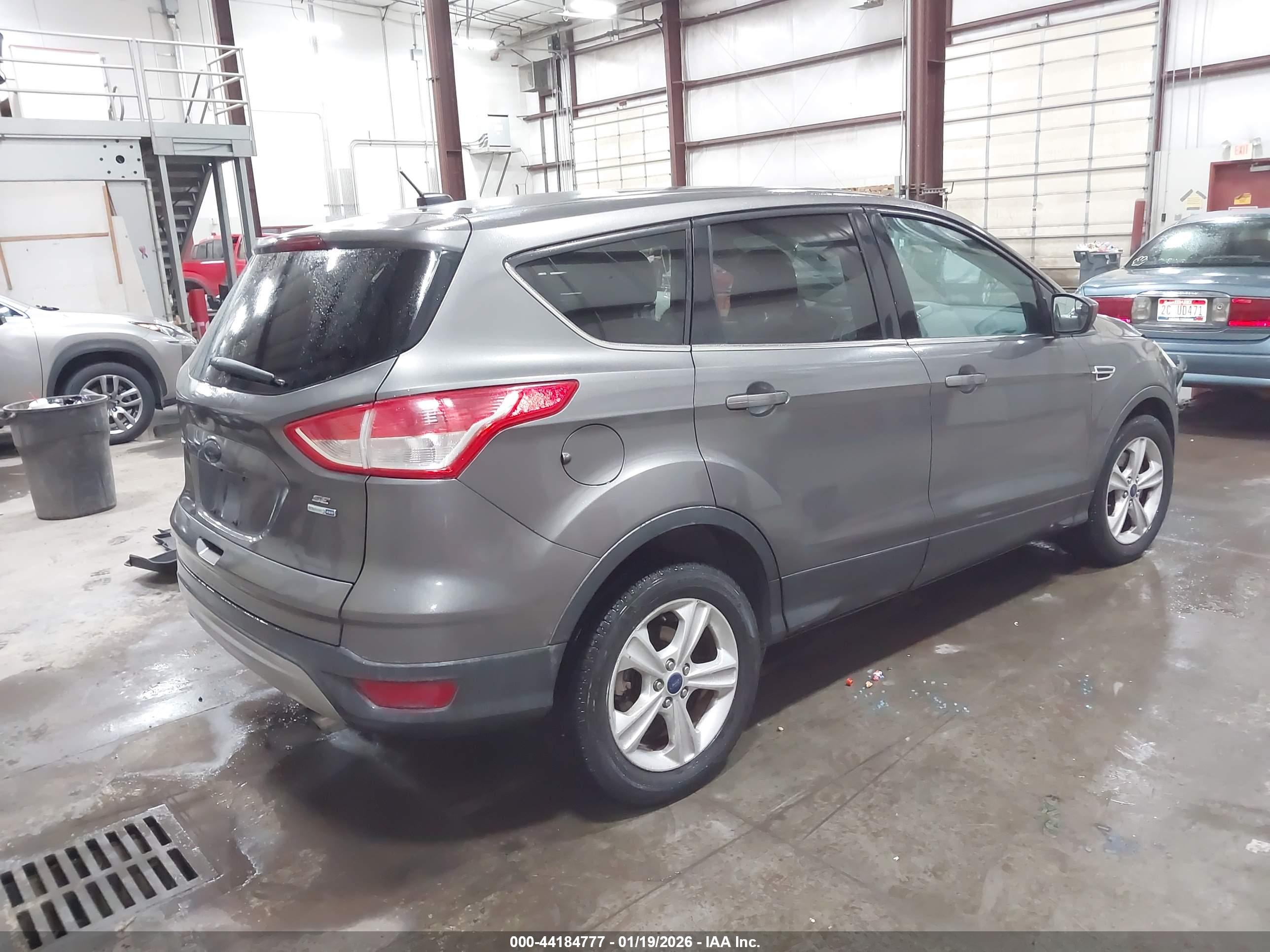 FORD ESCAPE image 4