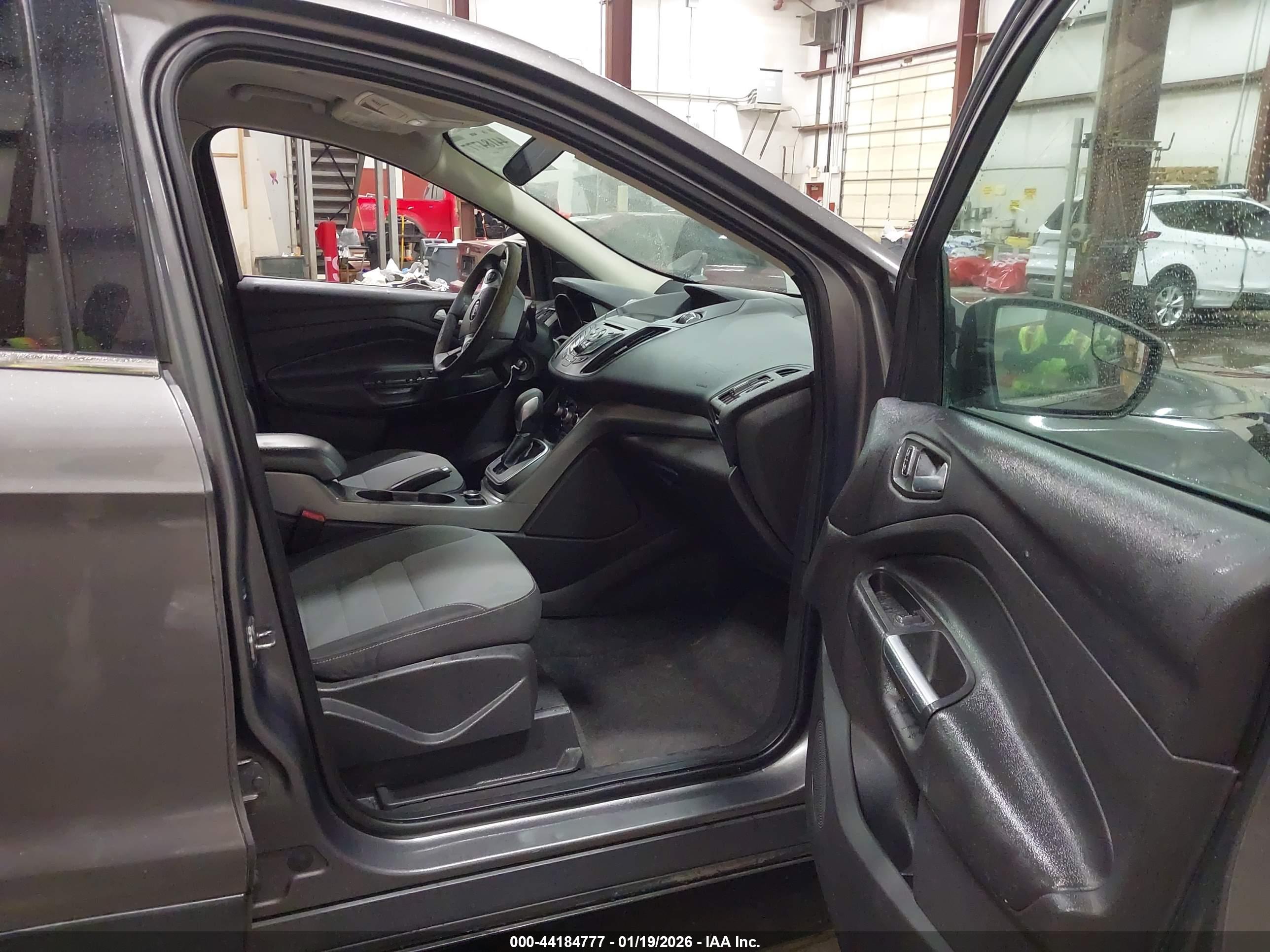 FORD ESCAPE image 5