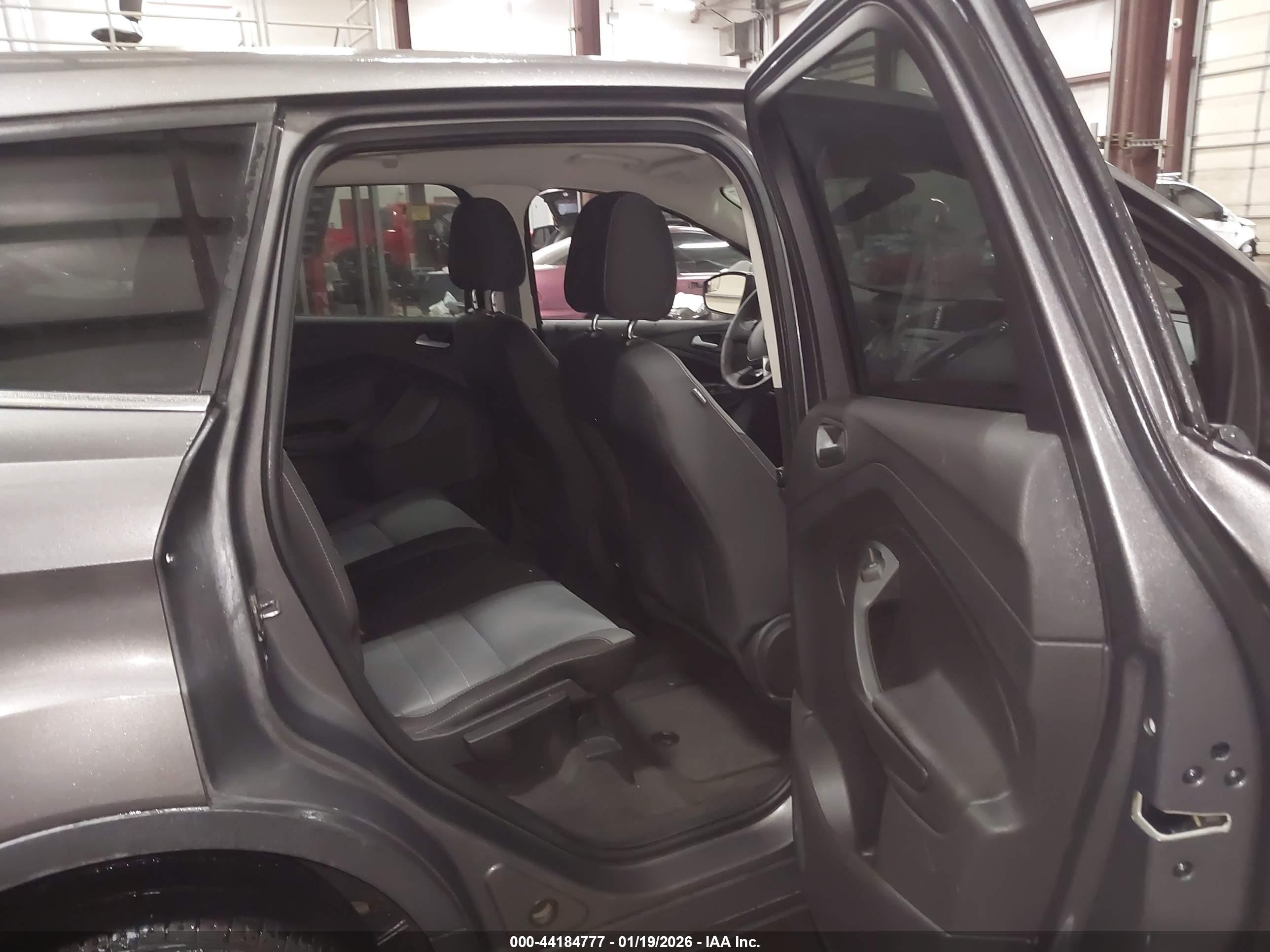FORD ESCAPE image 8