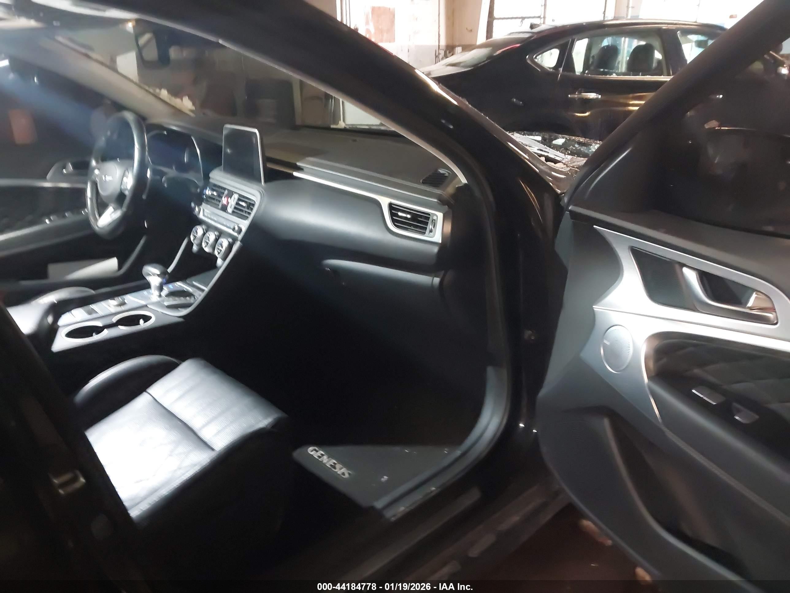GENESIS G70 image 5