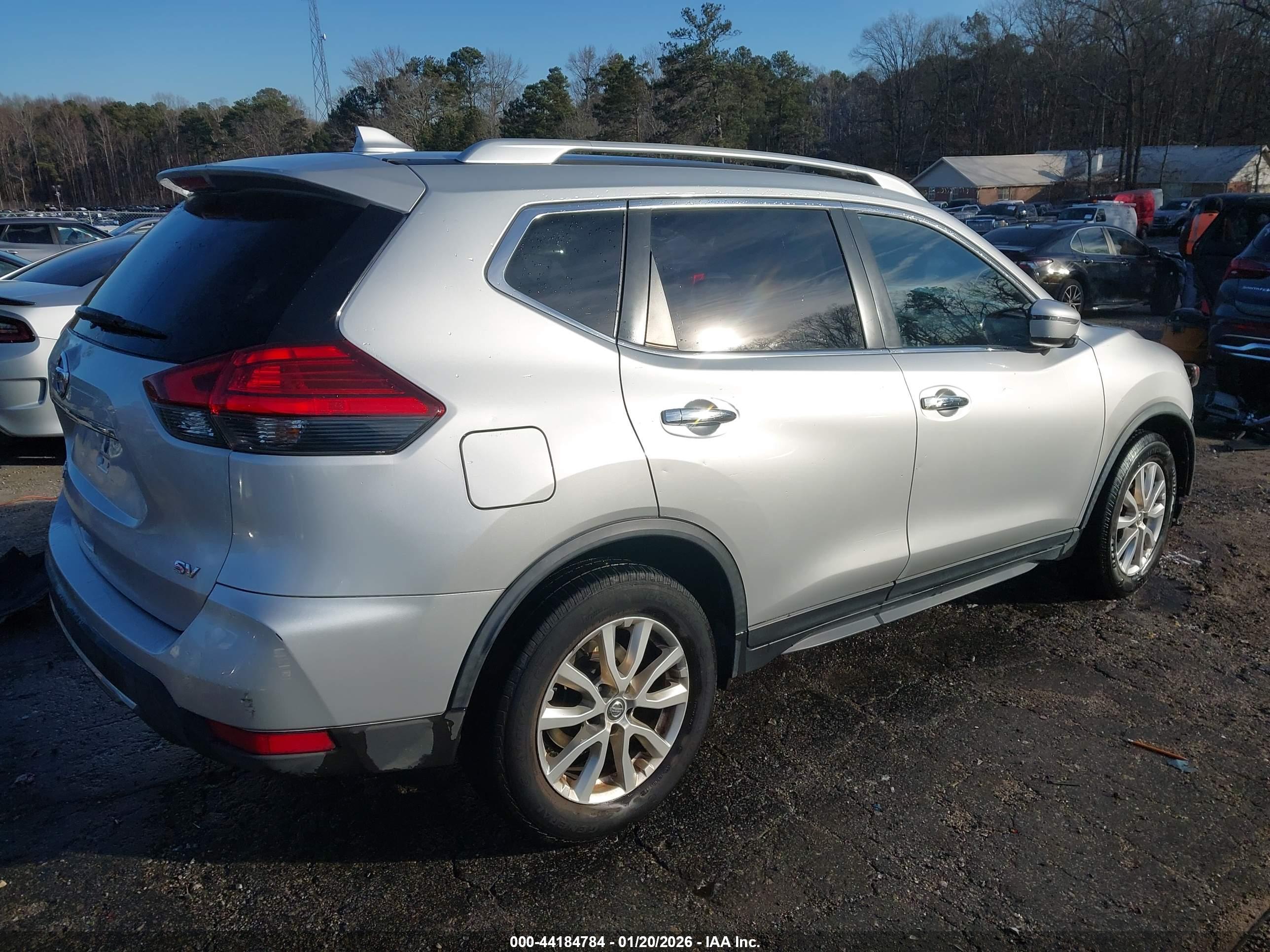 NISSAN ROGUE image 4