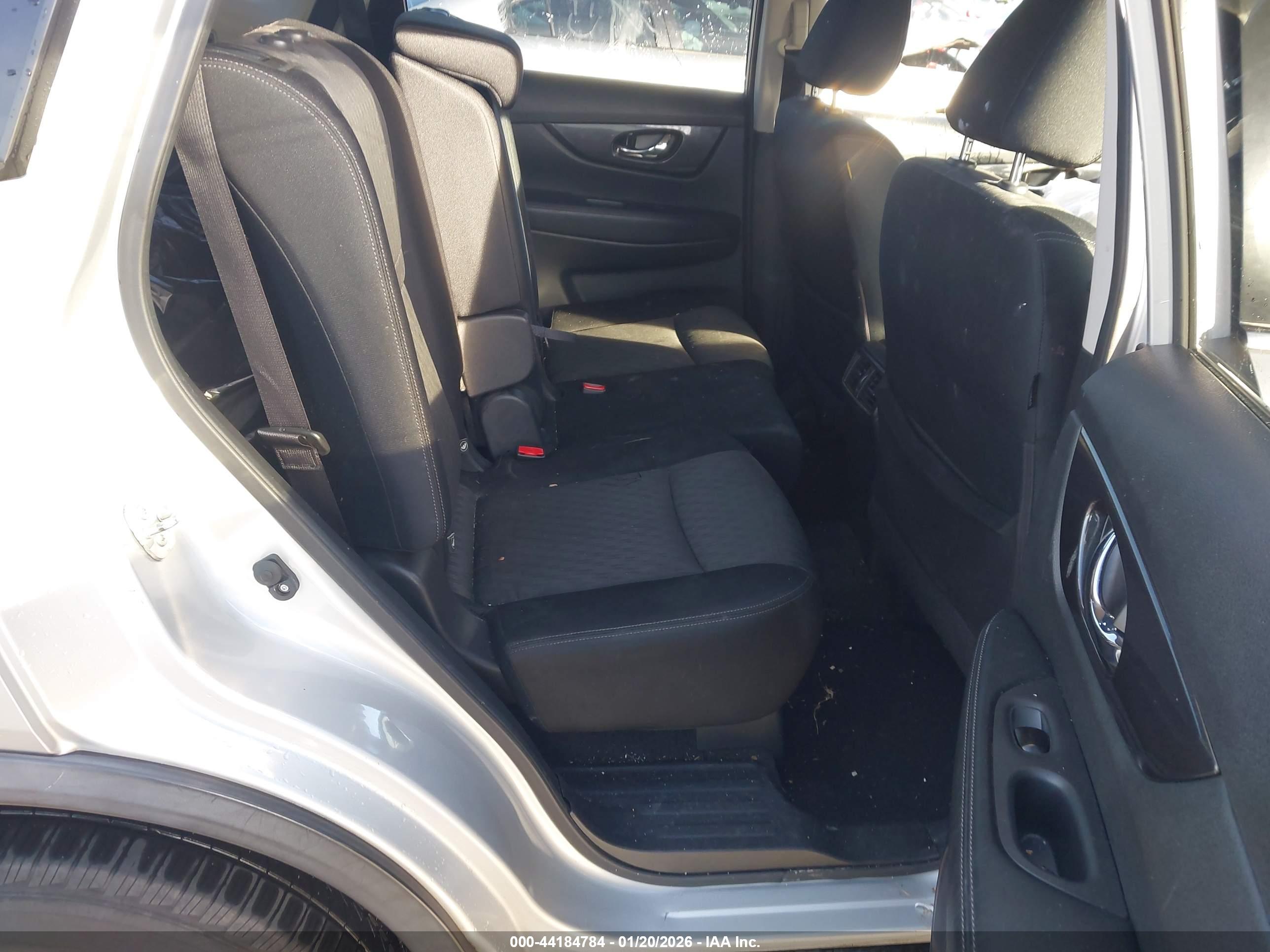 NISSAN ROGUE image 8