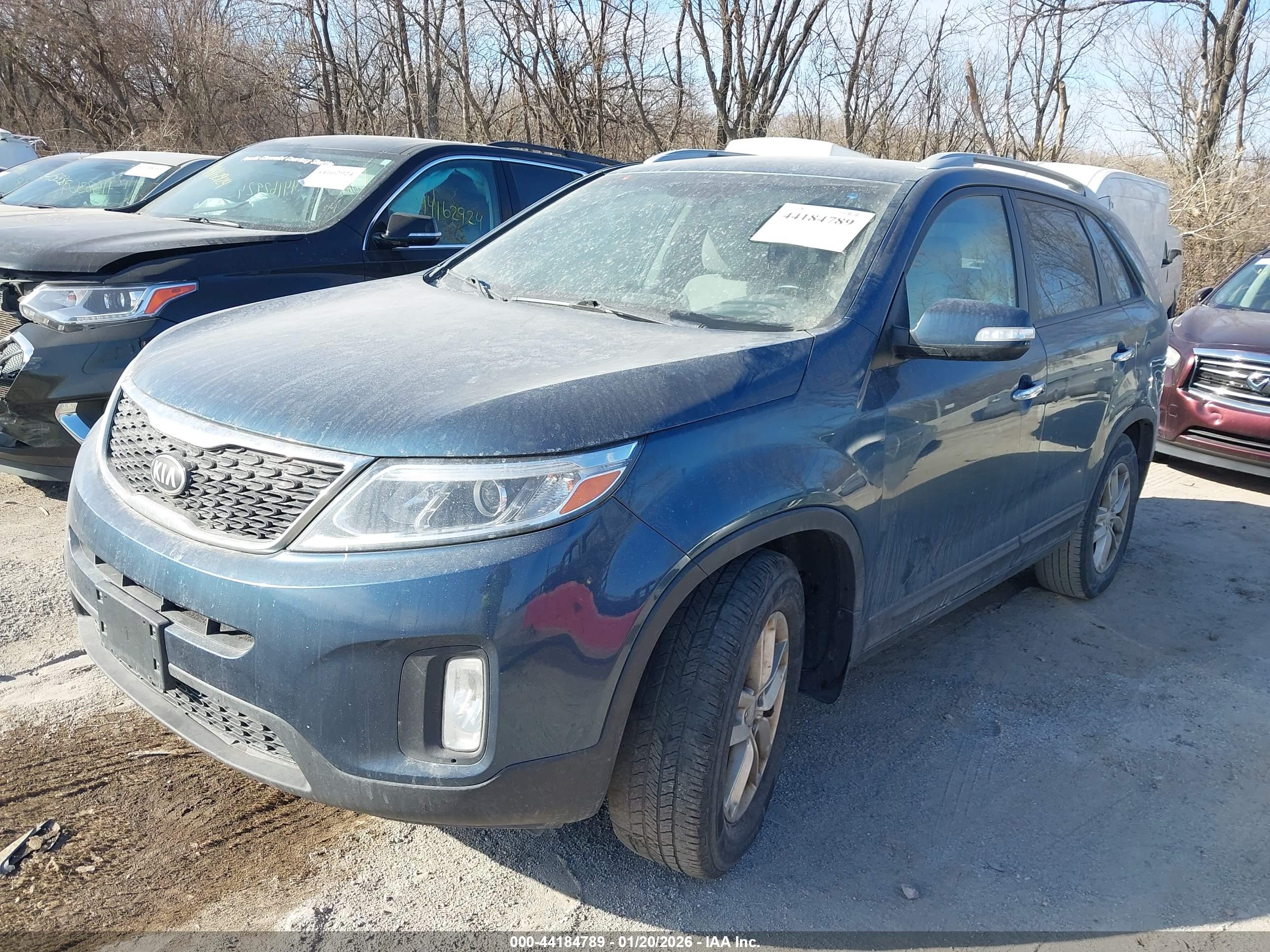 KIA SORENTO image 2