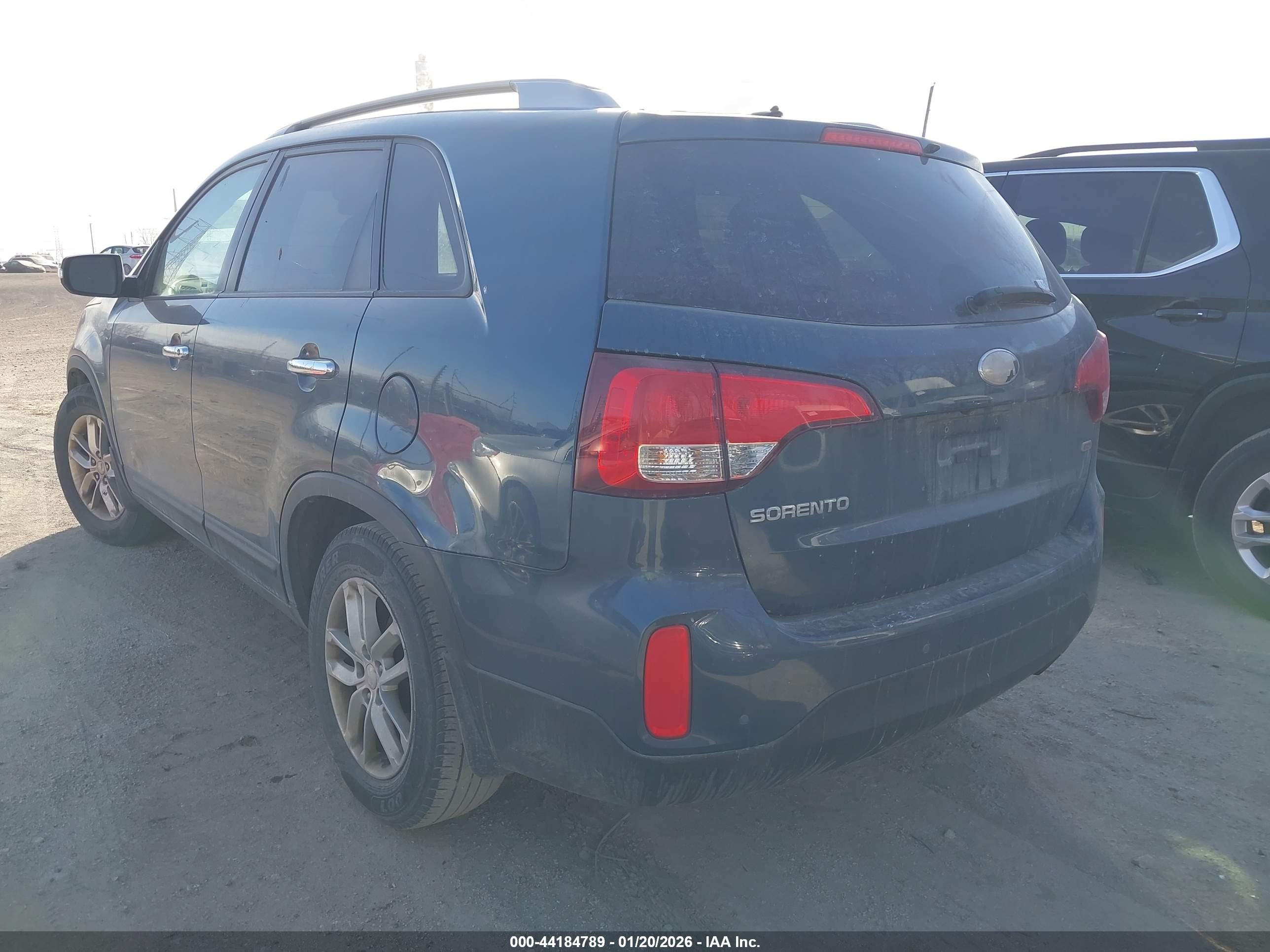 KIA SORENTO image 3