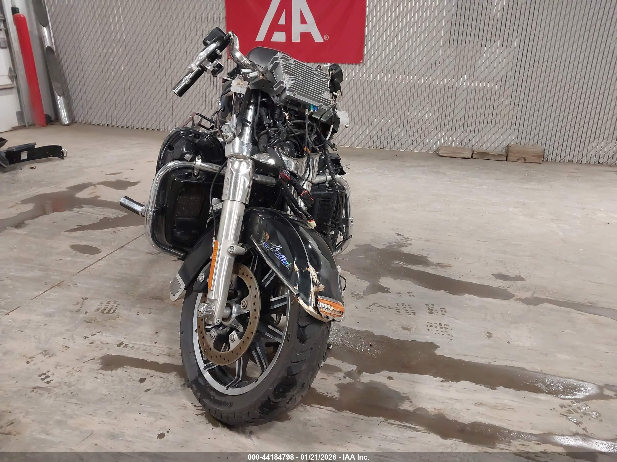 HARLEY-DAVIDSON FLHTK image 5