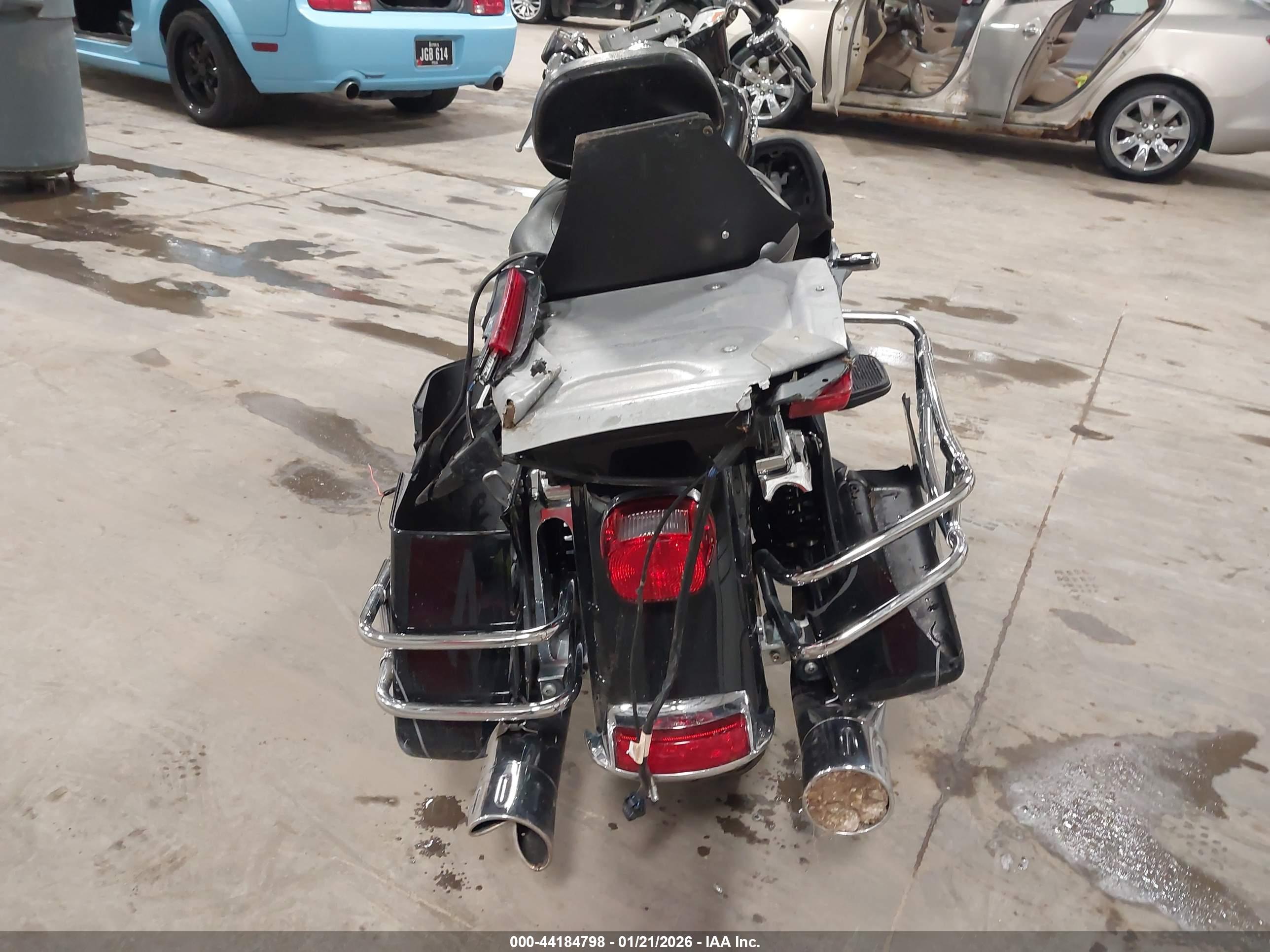 HARLEY-DAVIDSON FLHTK image 6