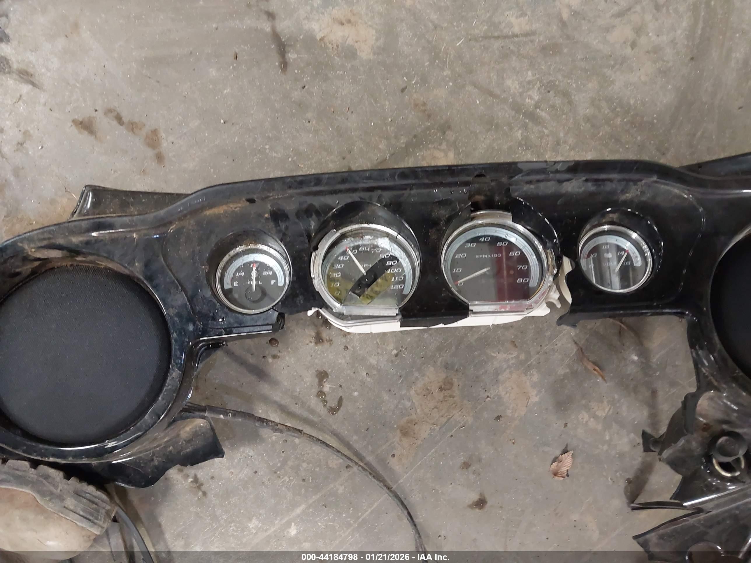 HARLEY-DAVIDSON FLHTK image 7