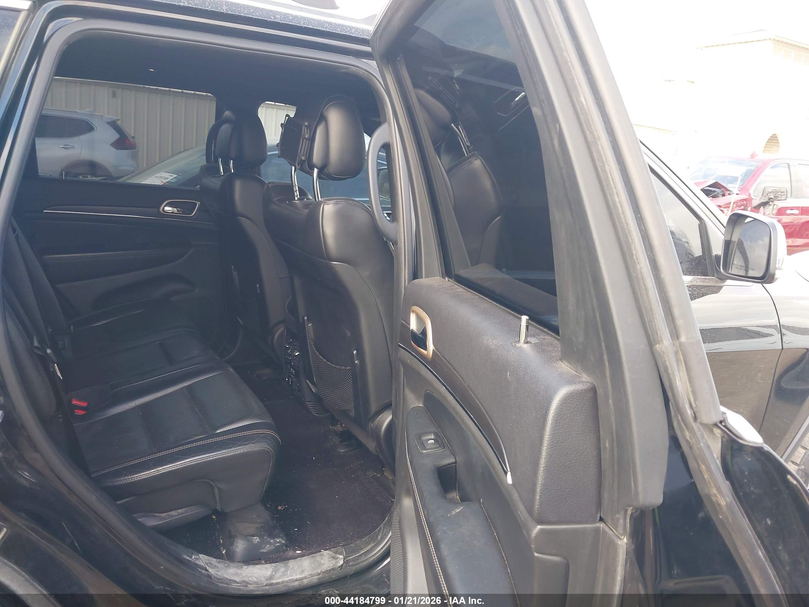 JEEP GRAND image 8