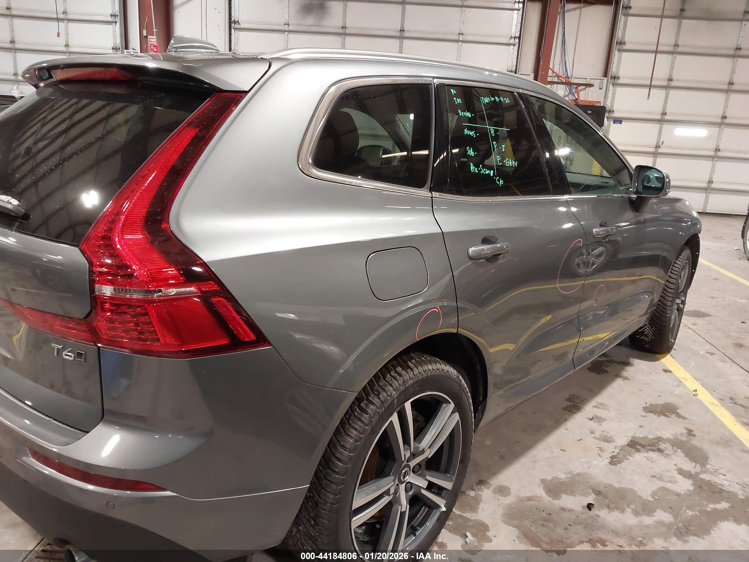 VOLVO XC60 image 4