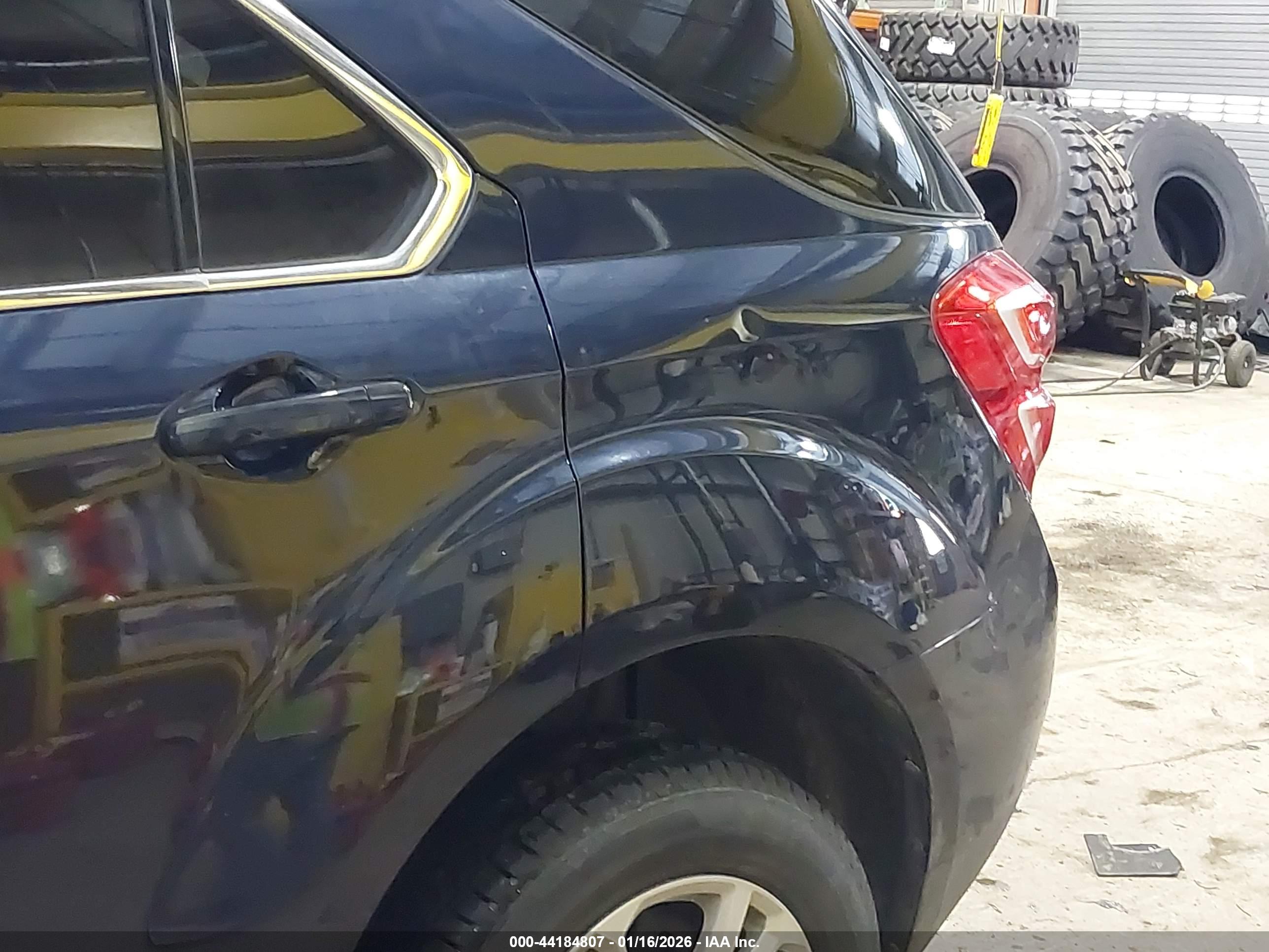 CHEVROLET EQUINOX image 6