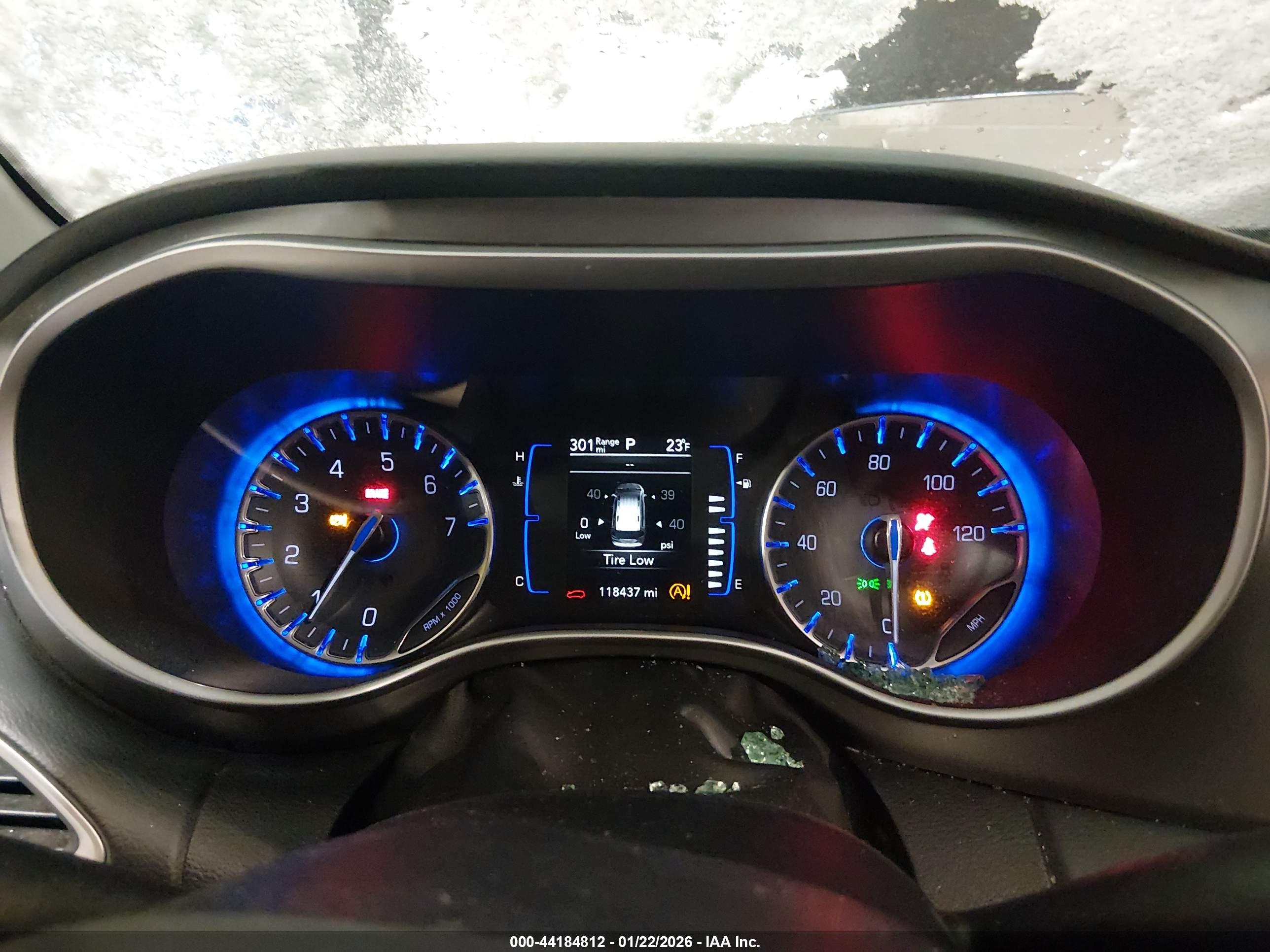 CHRYSLER PACIFICA image 7