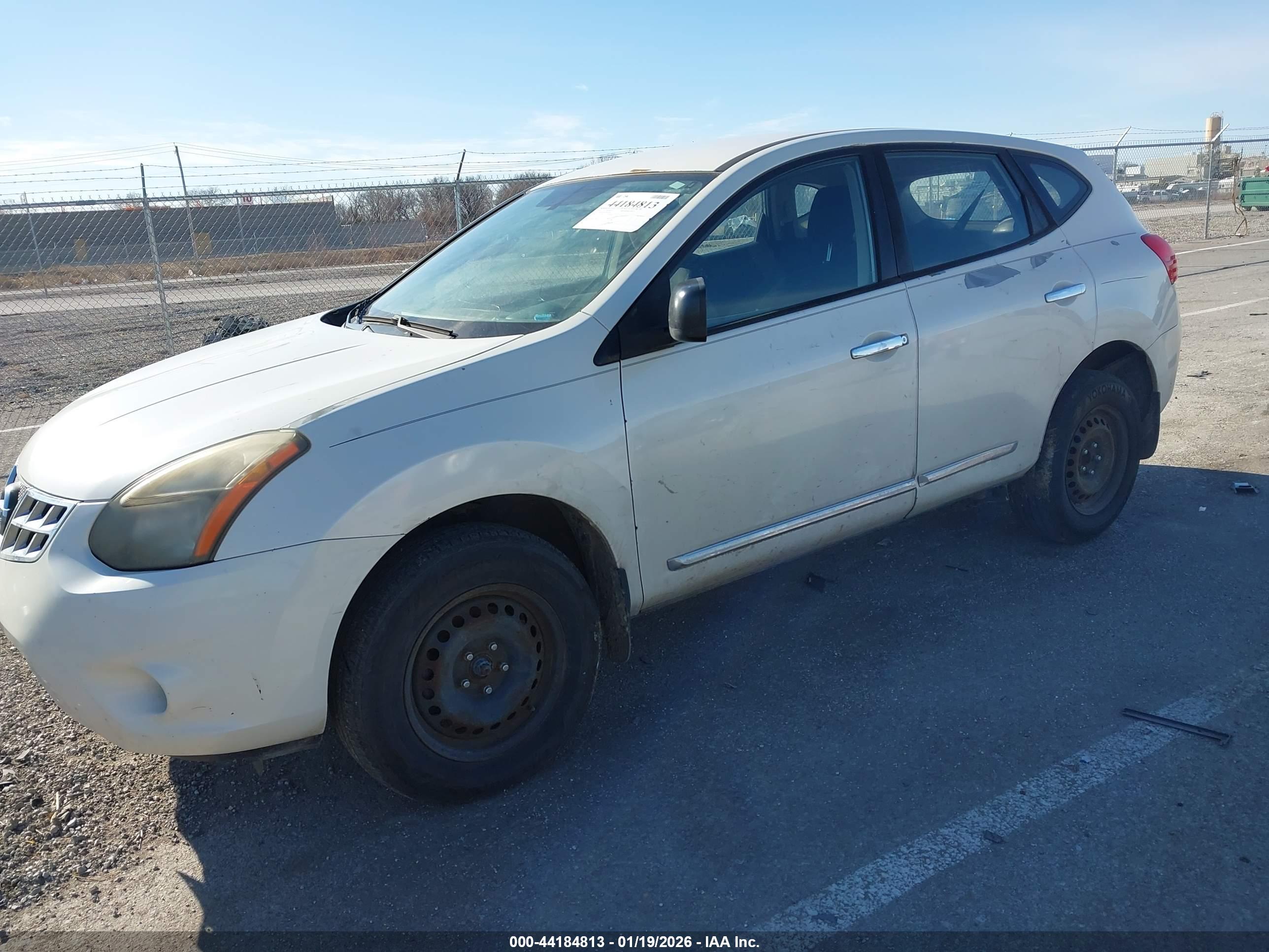 NISSAN ROGUE image 2