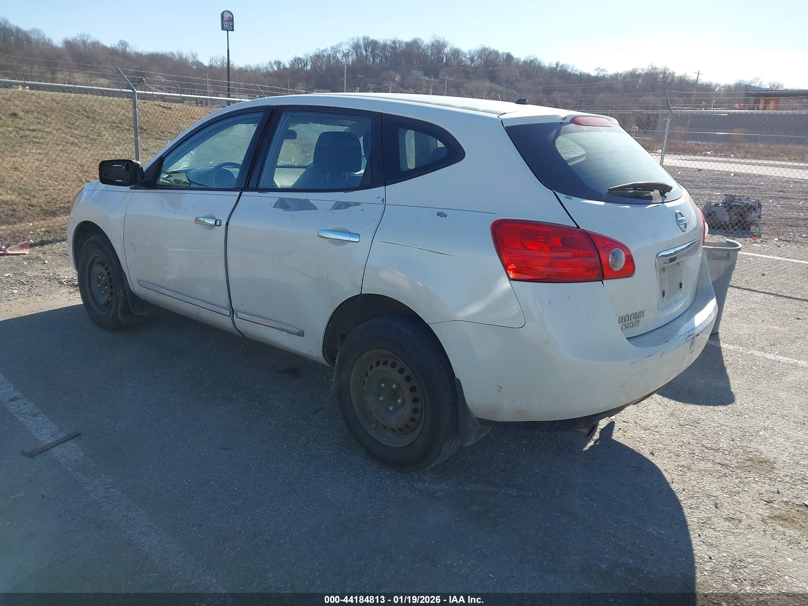 NISSAN ROGUE image 3