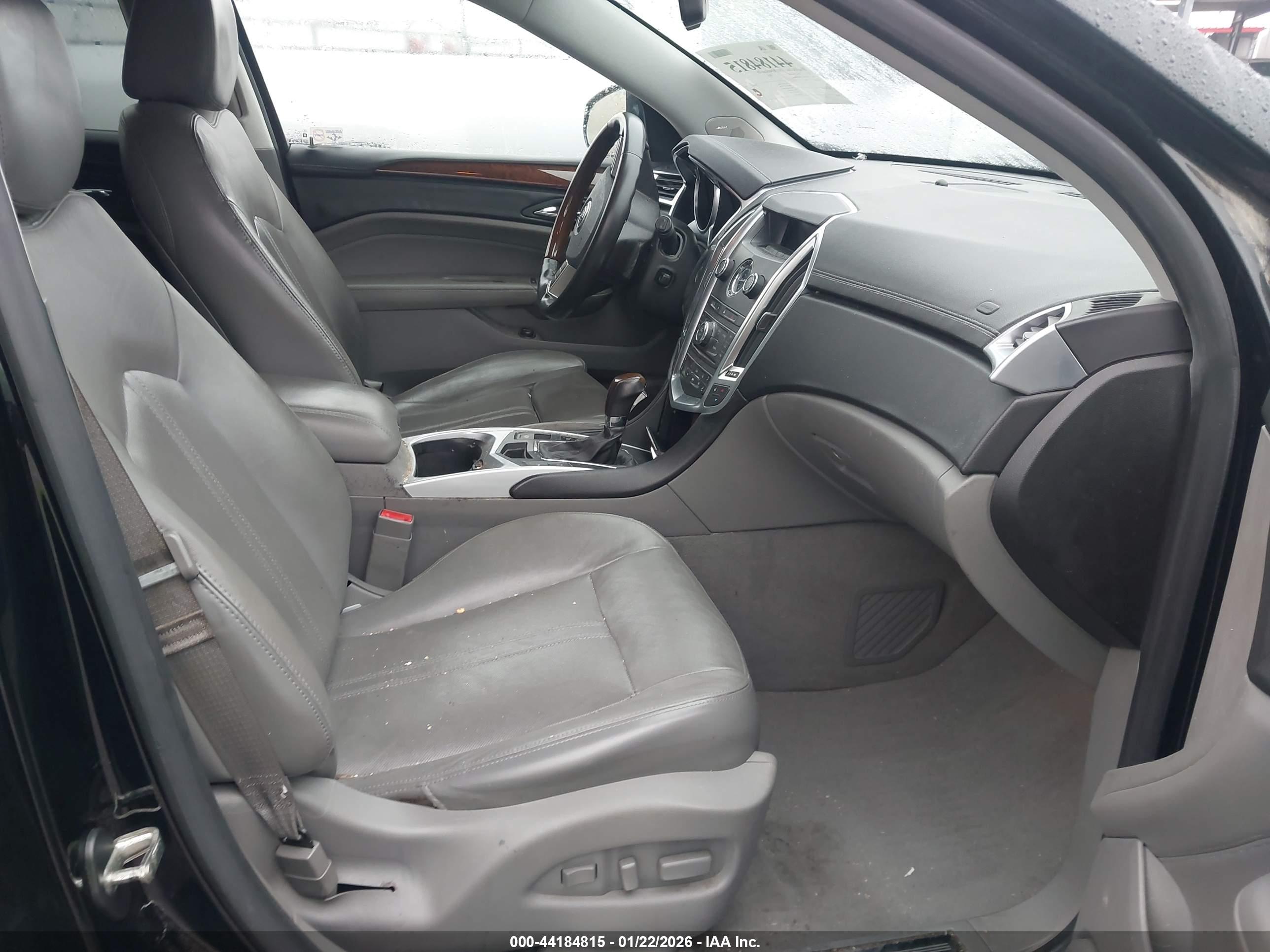 CADILLAC SRX image 5