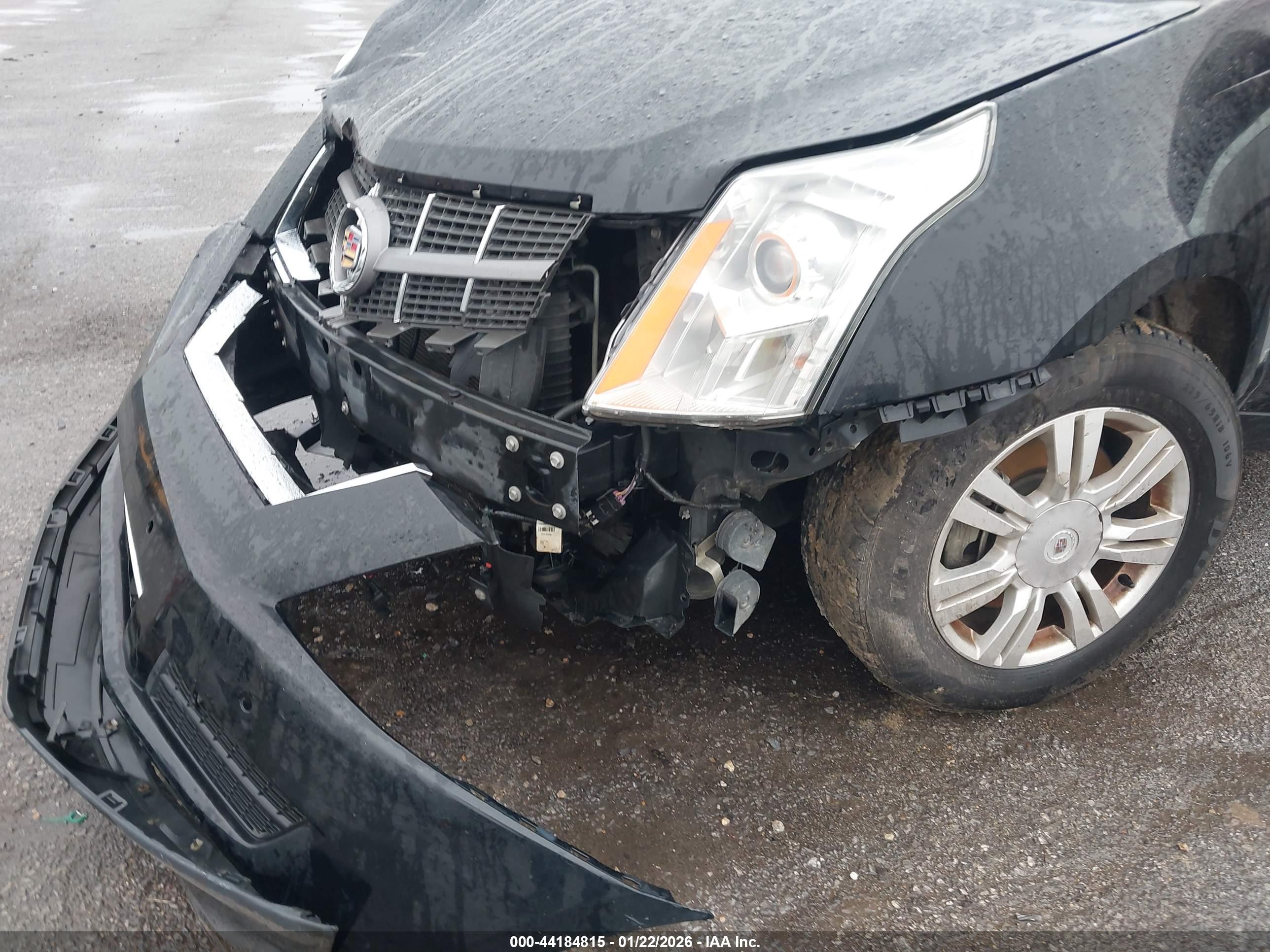 CADILLAC SRX image 6
