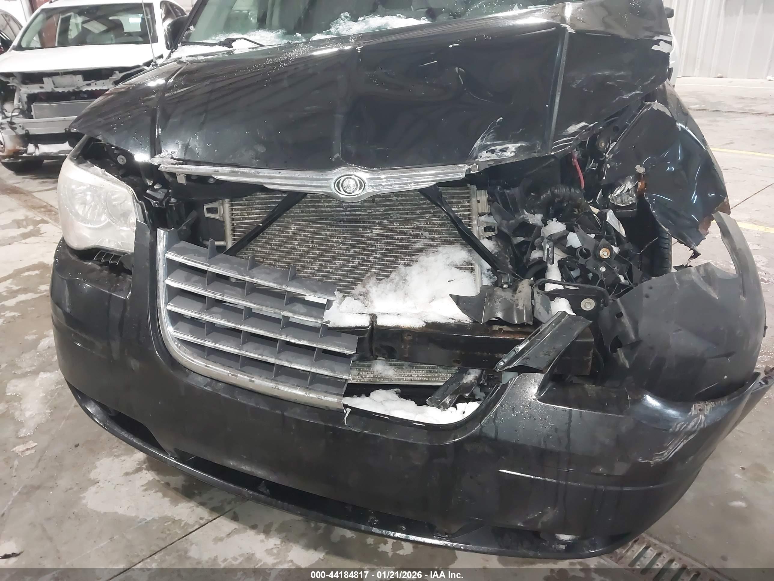 CHRYSLER TOWN image 6