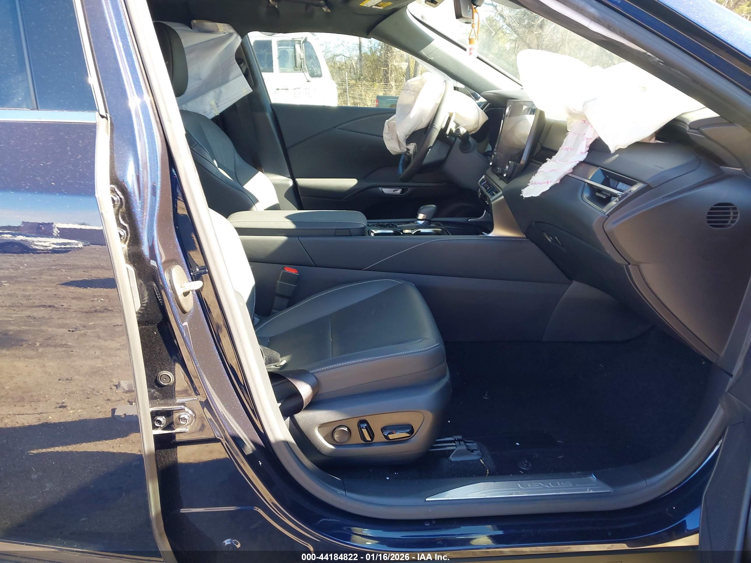LEXUS RX image 5