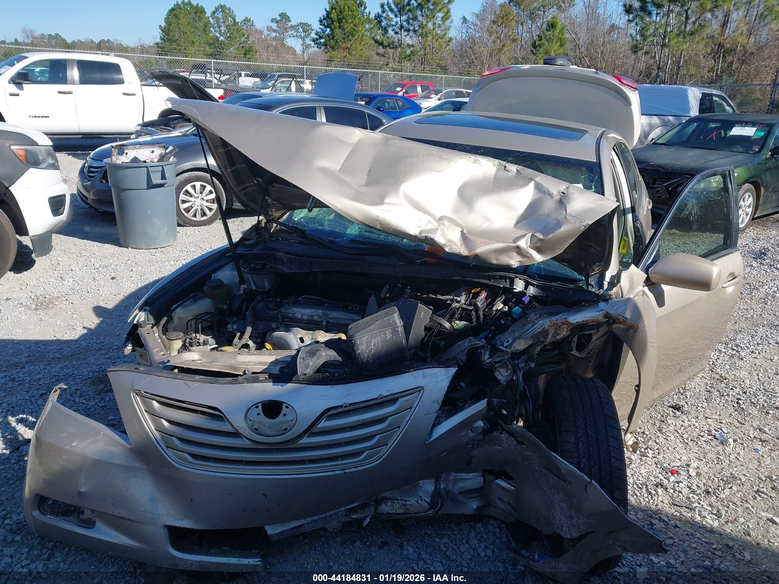 TOYOTA CAMRY image 2
