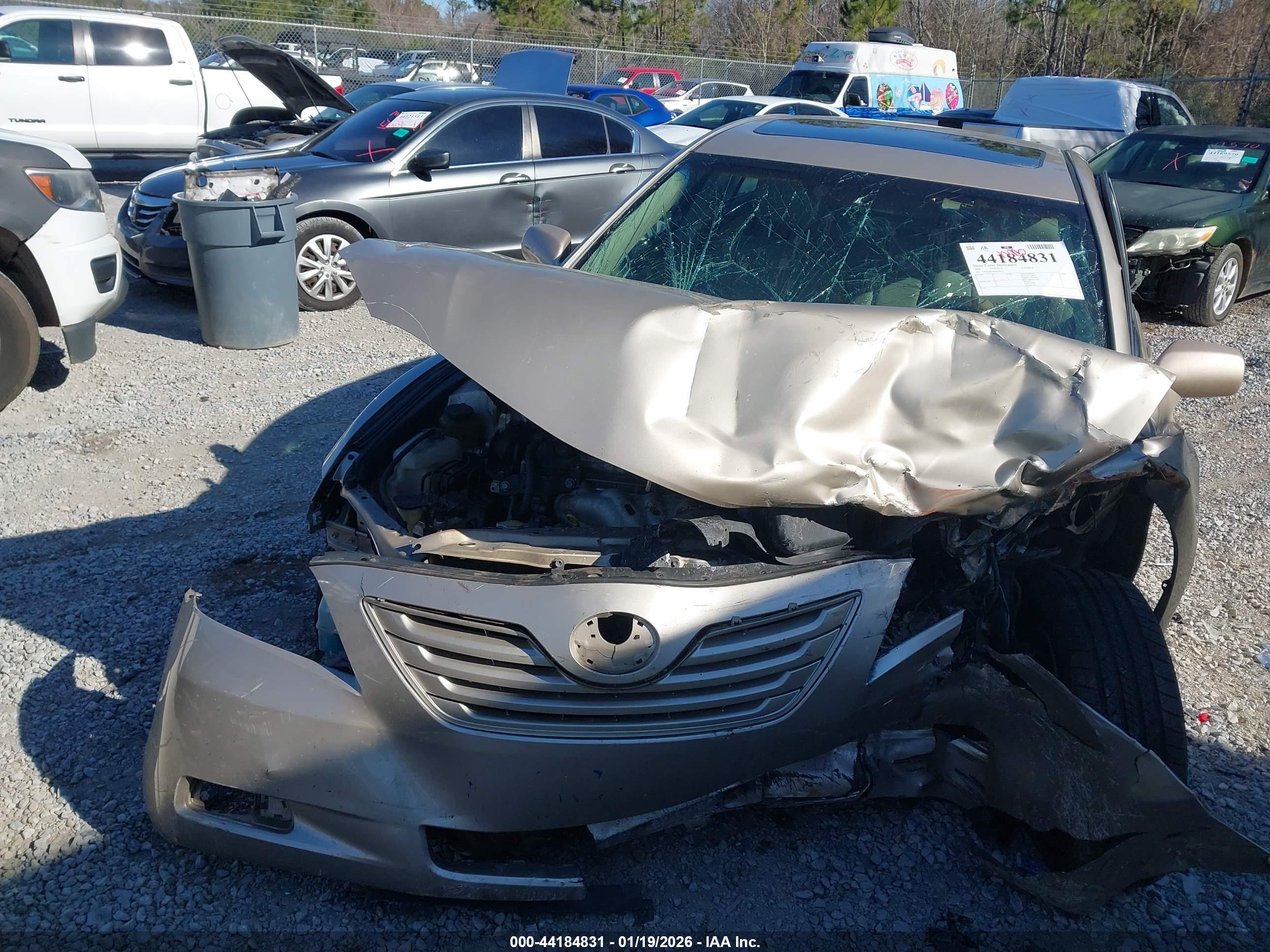 TOYOTA CAMRY image 6