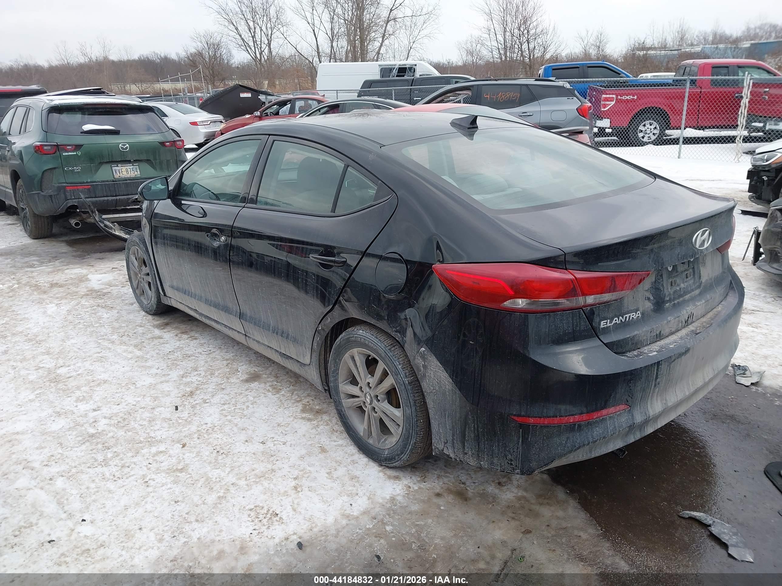 HYUNDAI ELANTRA image 3