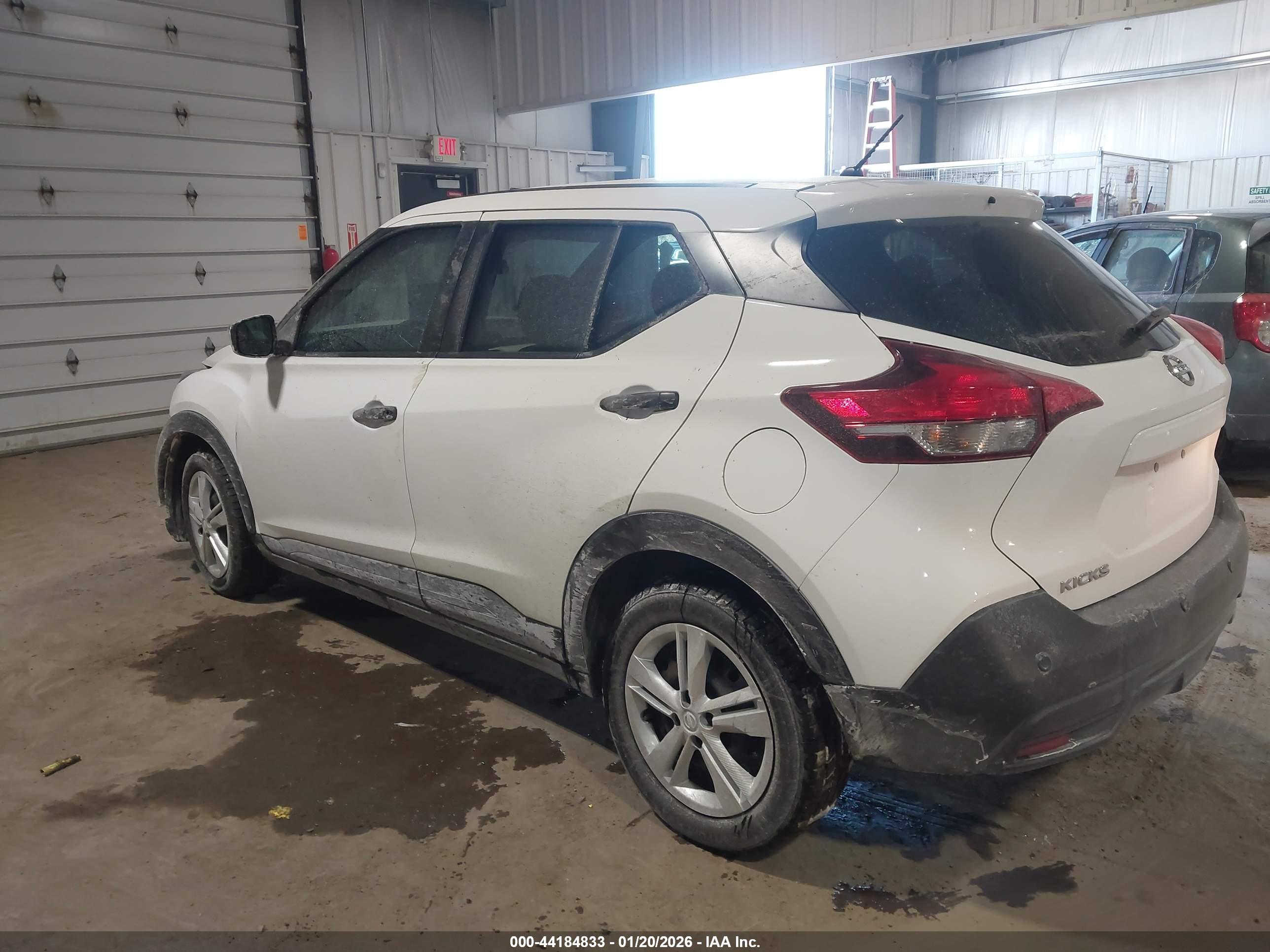 NISSAN KICKS image 3