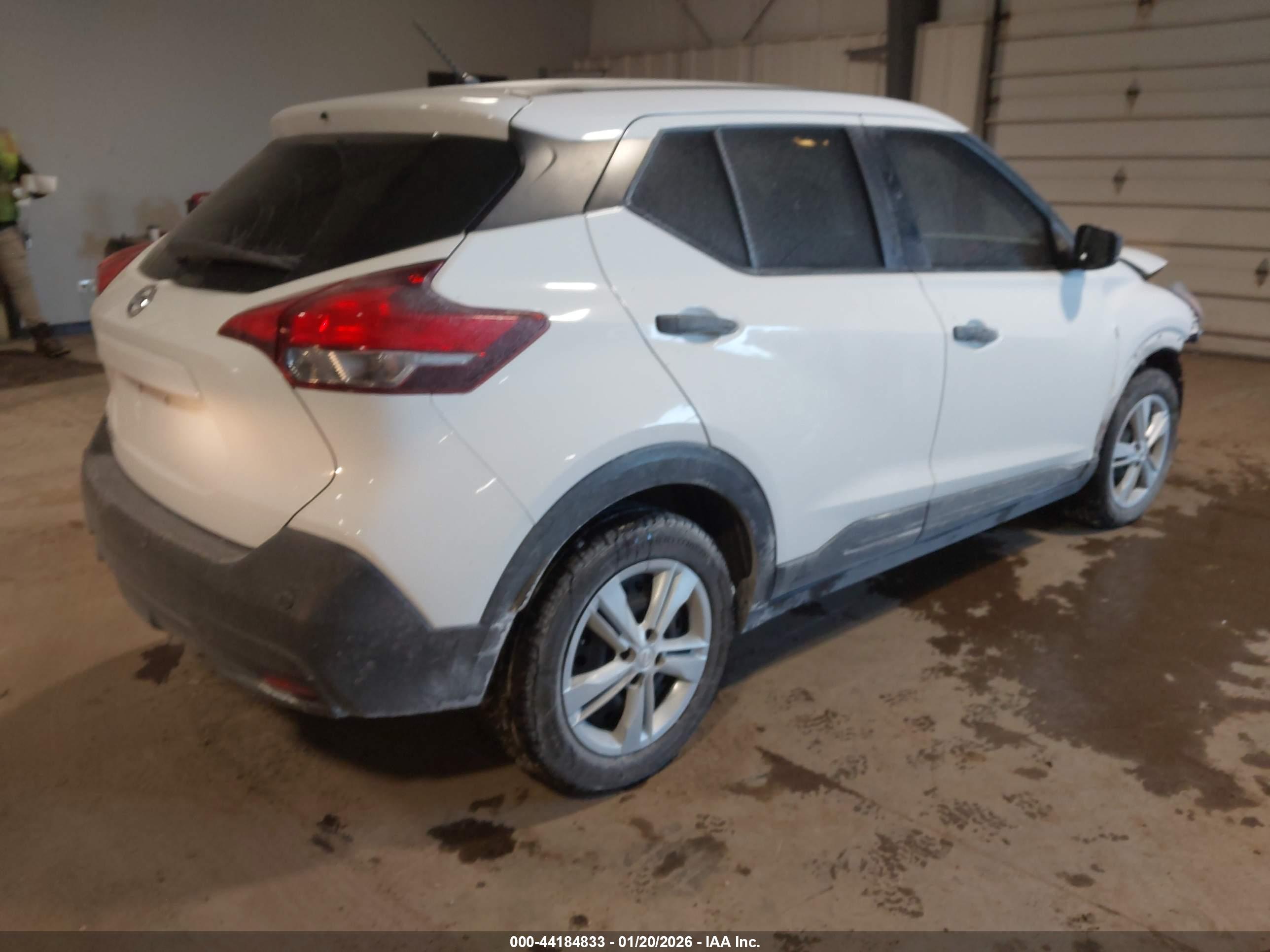 NISSAN KICKS image 4