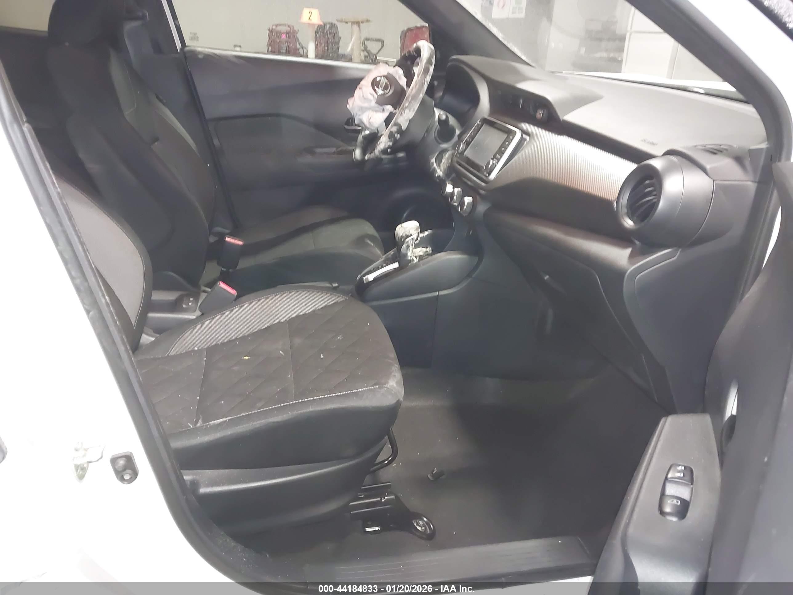NISSAN KICKS image 5